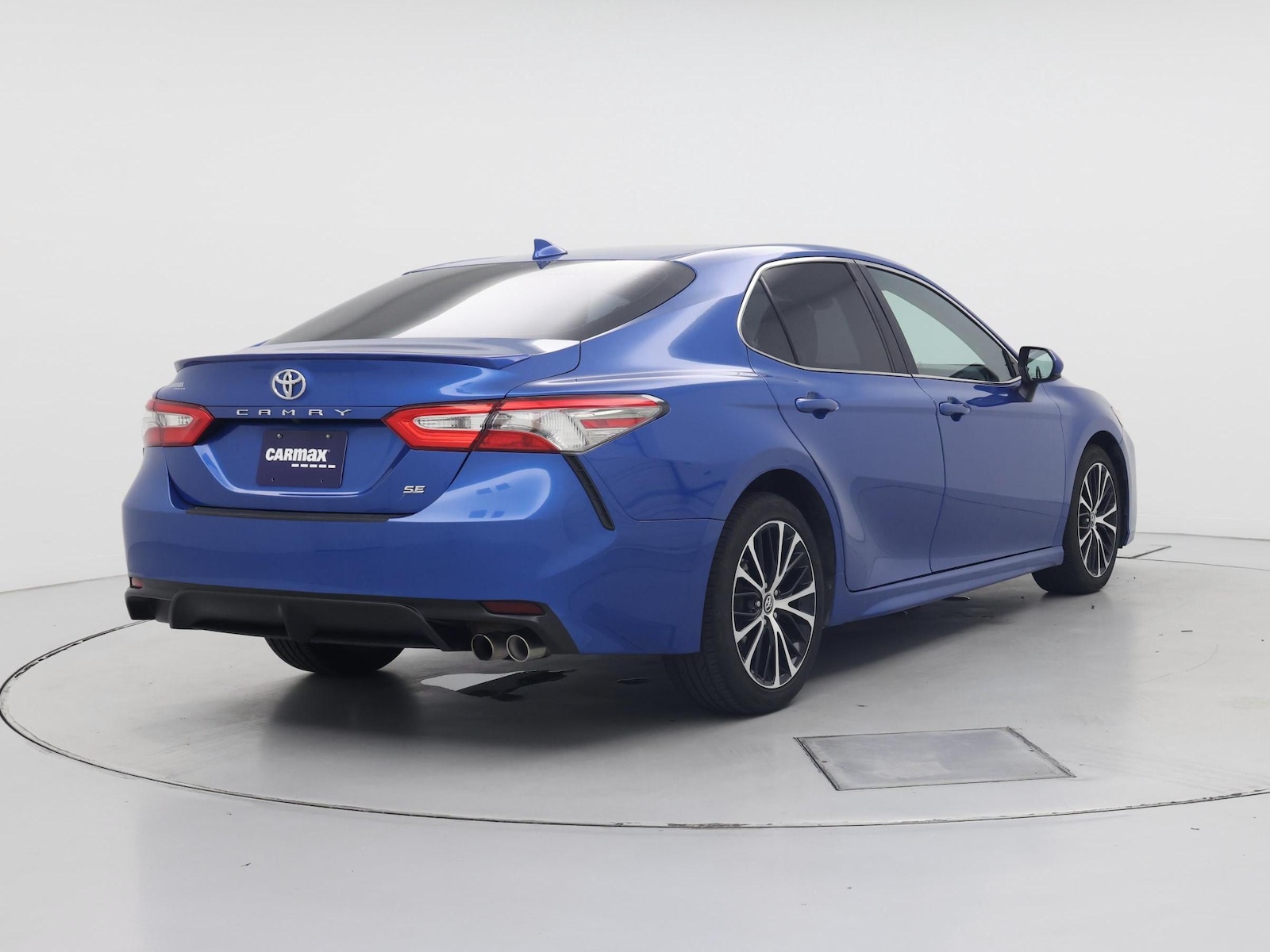 2019 Toyota Camry SE - Photo 9