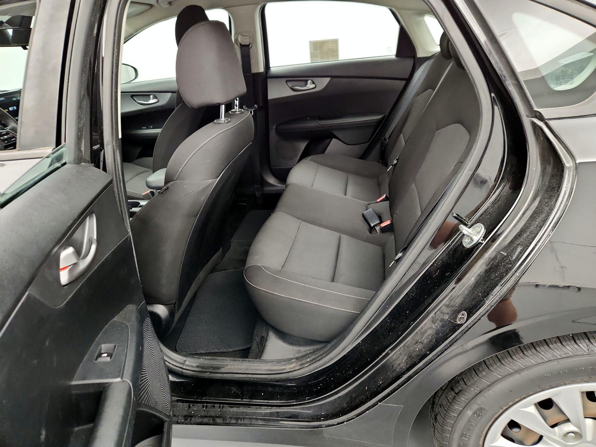 Thumbnail: 2020 Kia Forte - 19