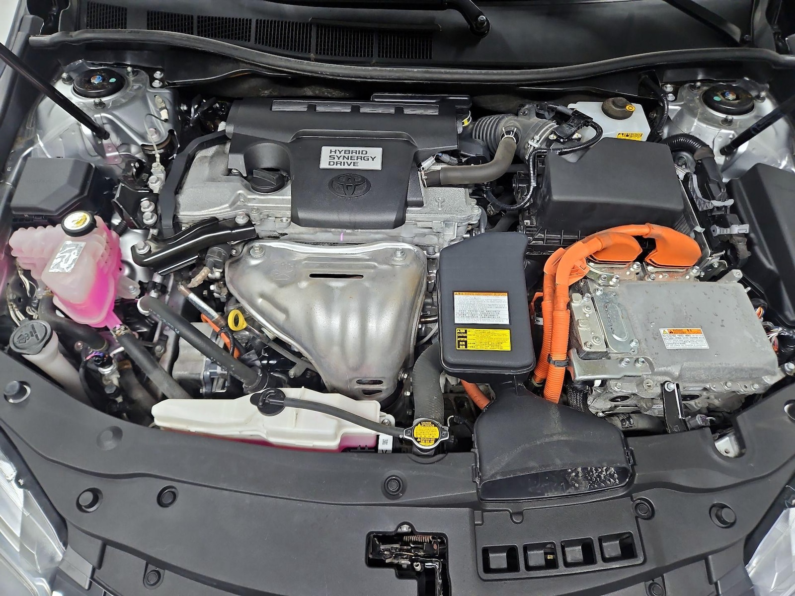 2015 Toyota Camry XLE Hybrid - Photo 24