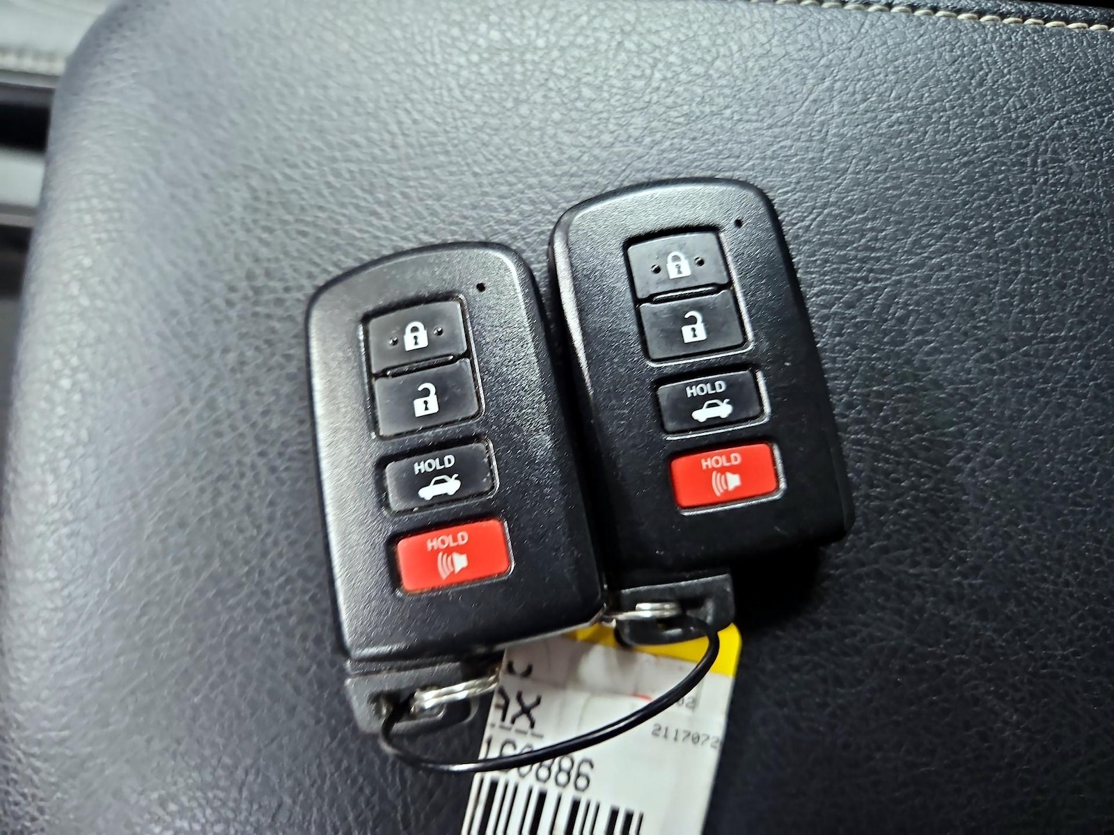 2015 Toyota Camry XLE Hybrid - Photo 25