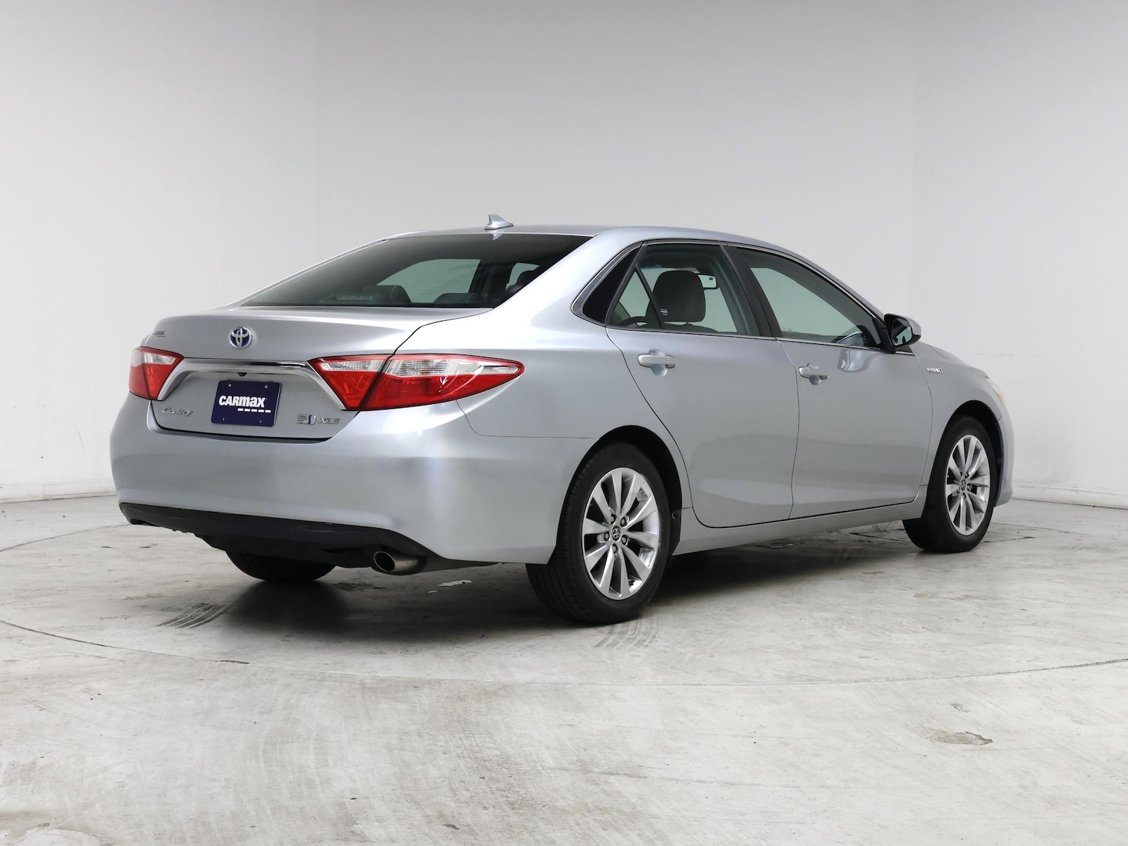 2015 Toyota Camry XLE Hybrid - Photo 9
