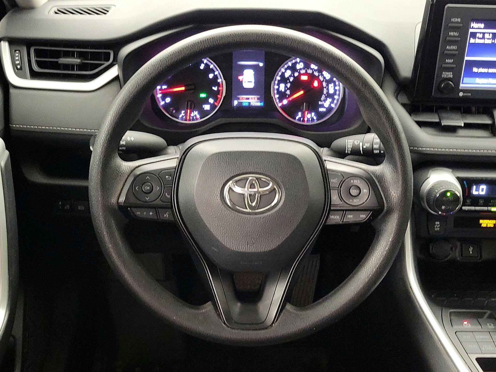 Thumbnail: 2022 Toyota RAV4 - 10