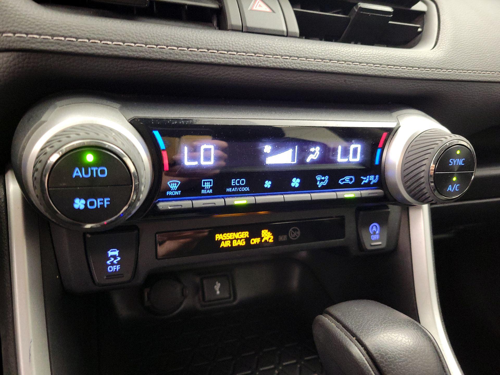 Thumbnail: 2022 Toyota RAV4 - 16