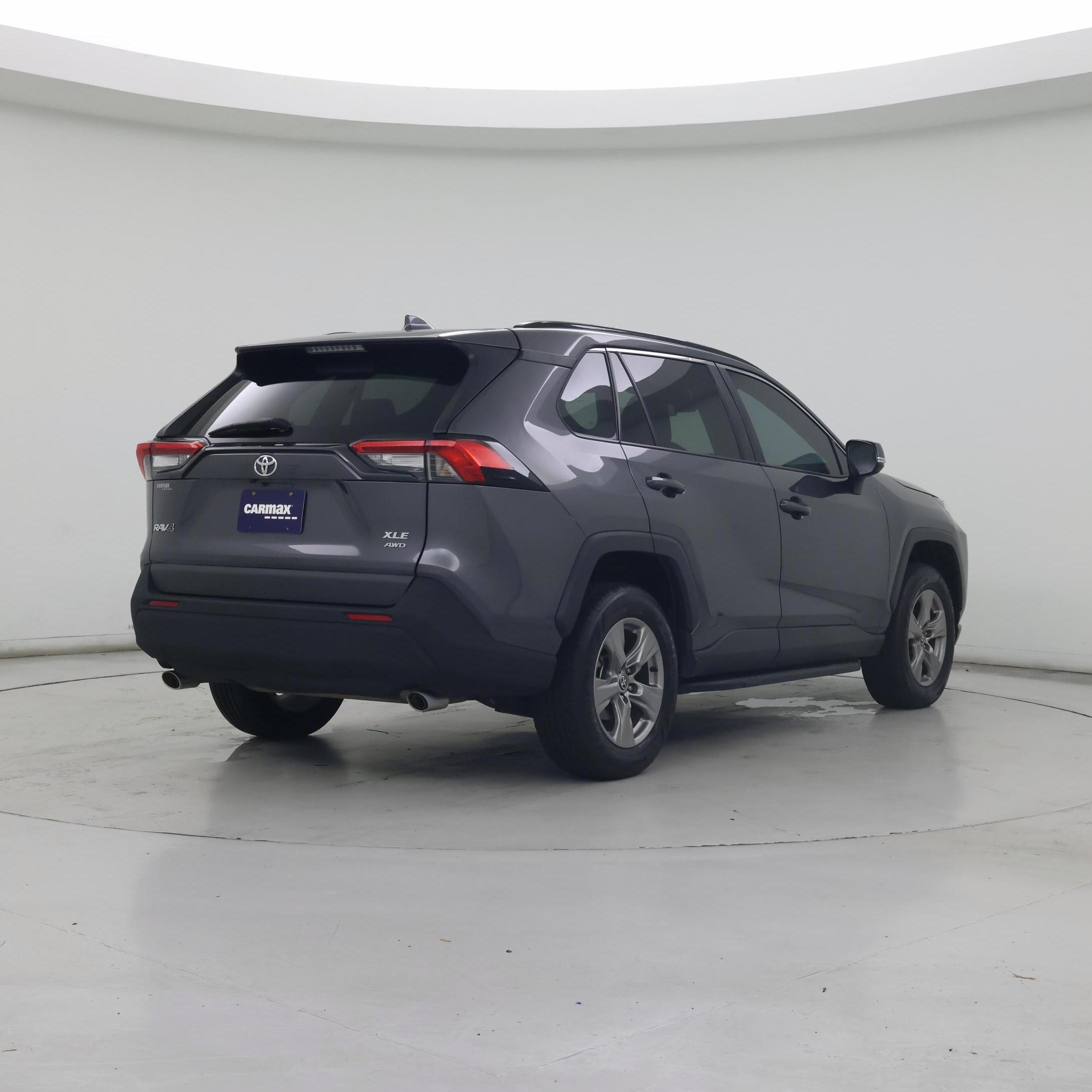 Thumbnail: 2022 Toyota RAV4 - 8