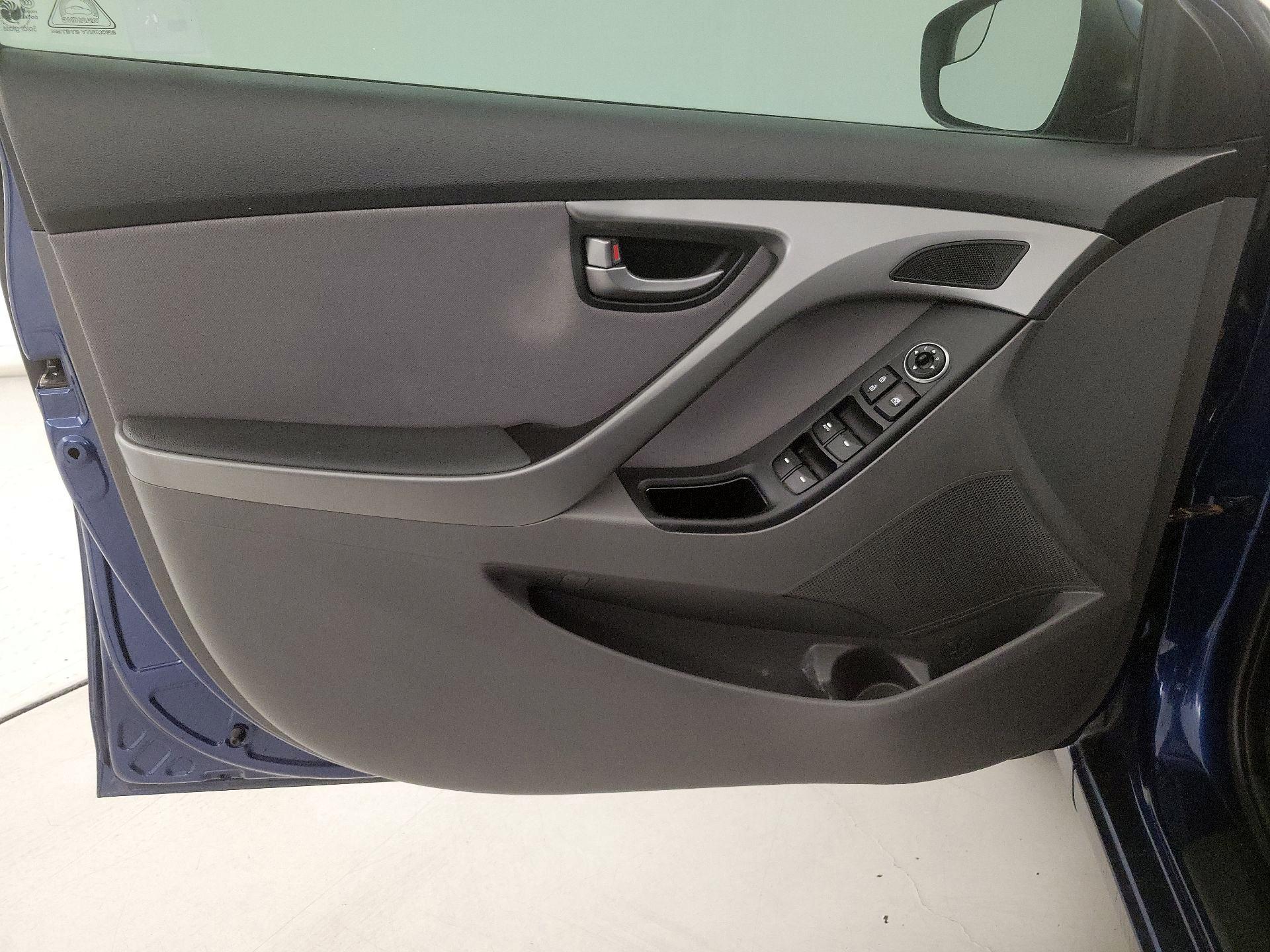 Thumbnail: 2015 Hyundai Elantra - 12