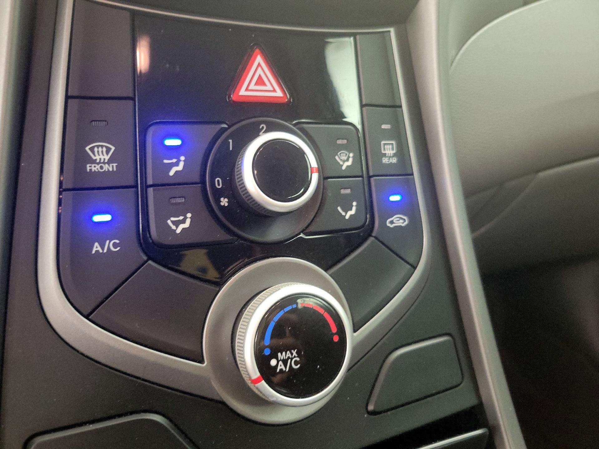 Thumbnail: 2015 Hyundai Elantra - 16