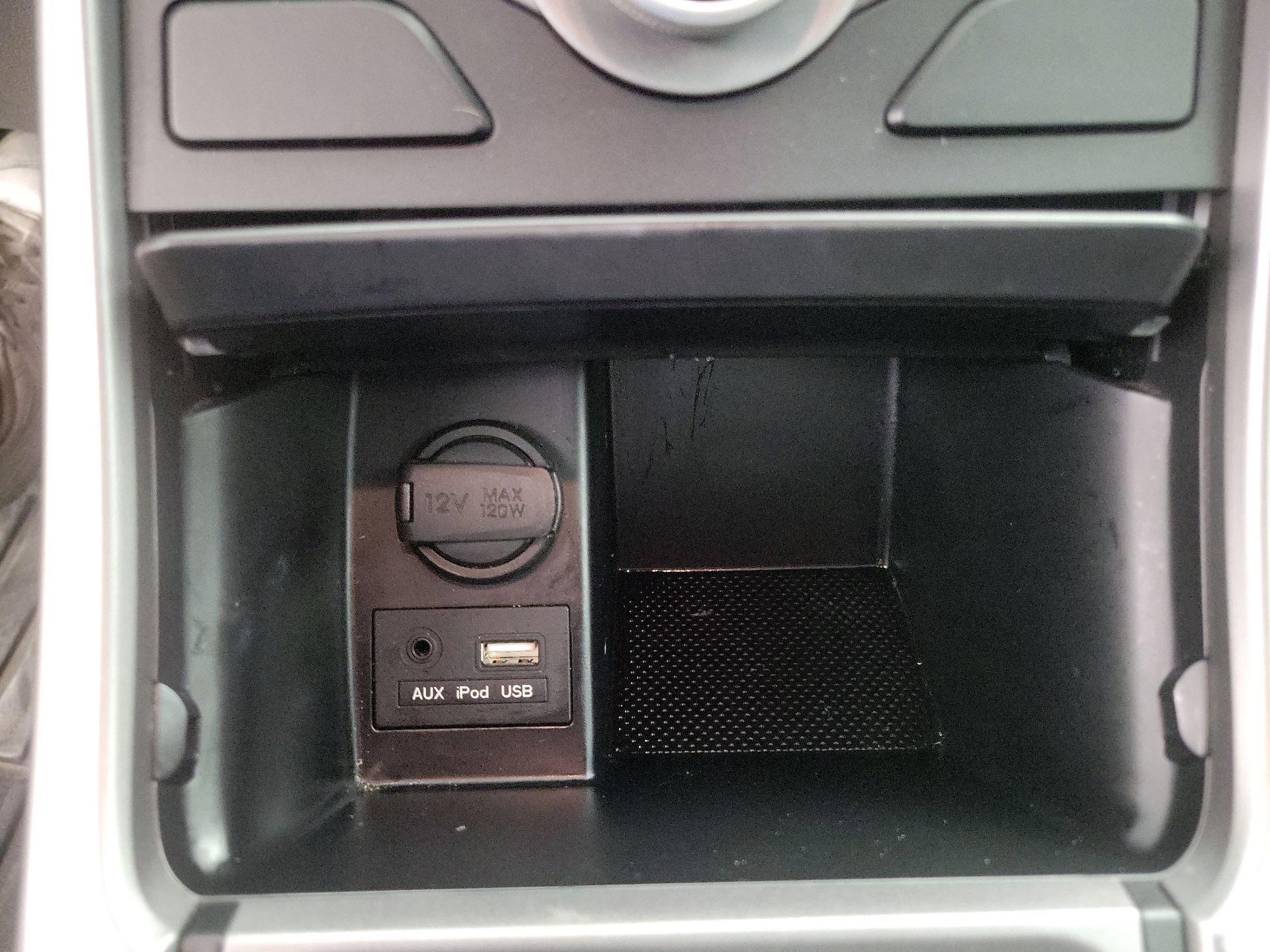 Thumbnail: 2015 Hyundai Elantra - 18