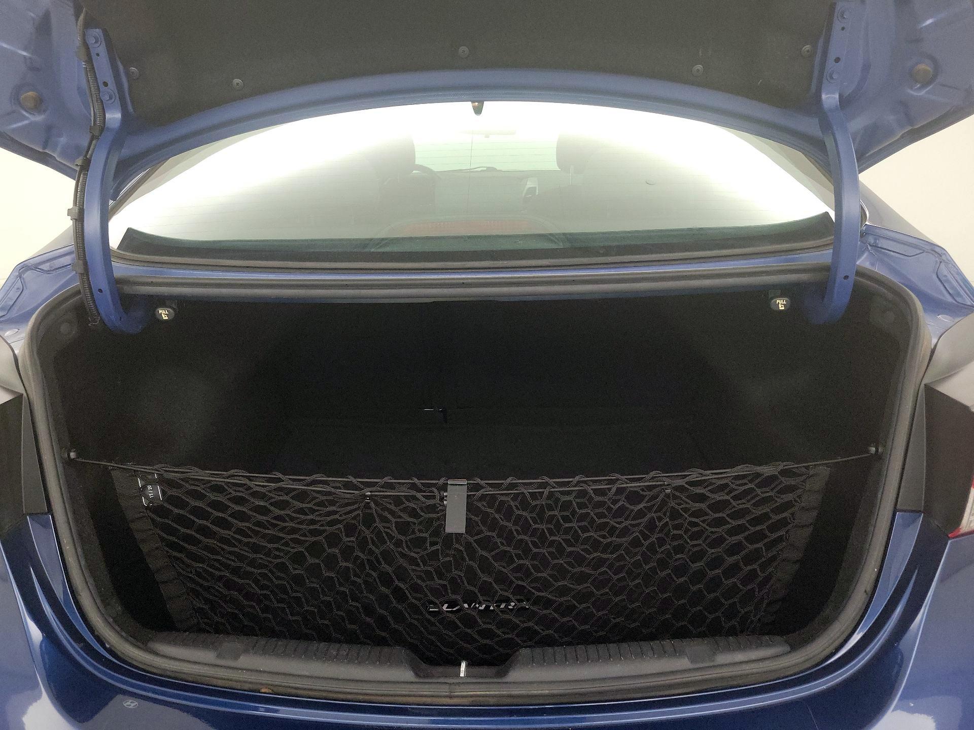Thumbnail: 2015 Hyundai Elantra - 20