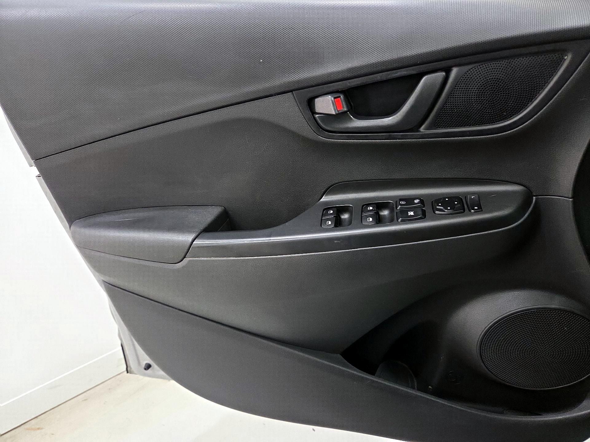Thumbnail: 2023 Hyundai Kona - 12