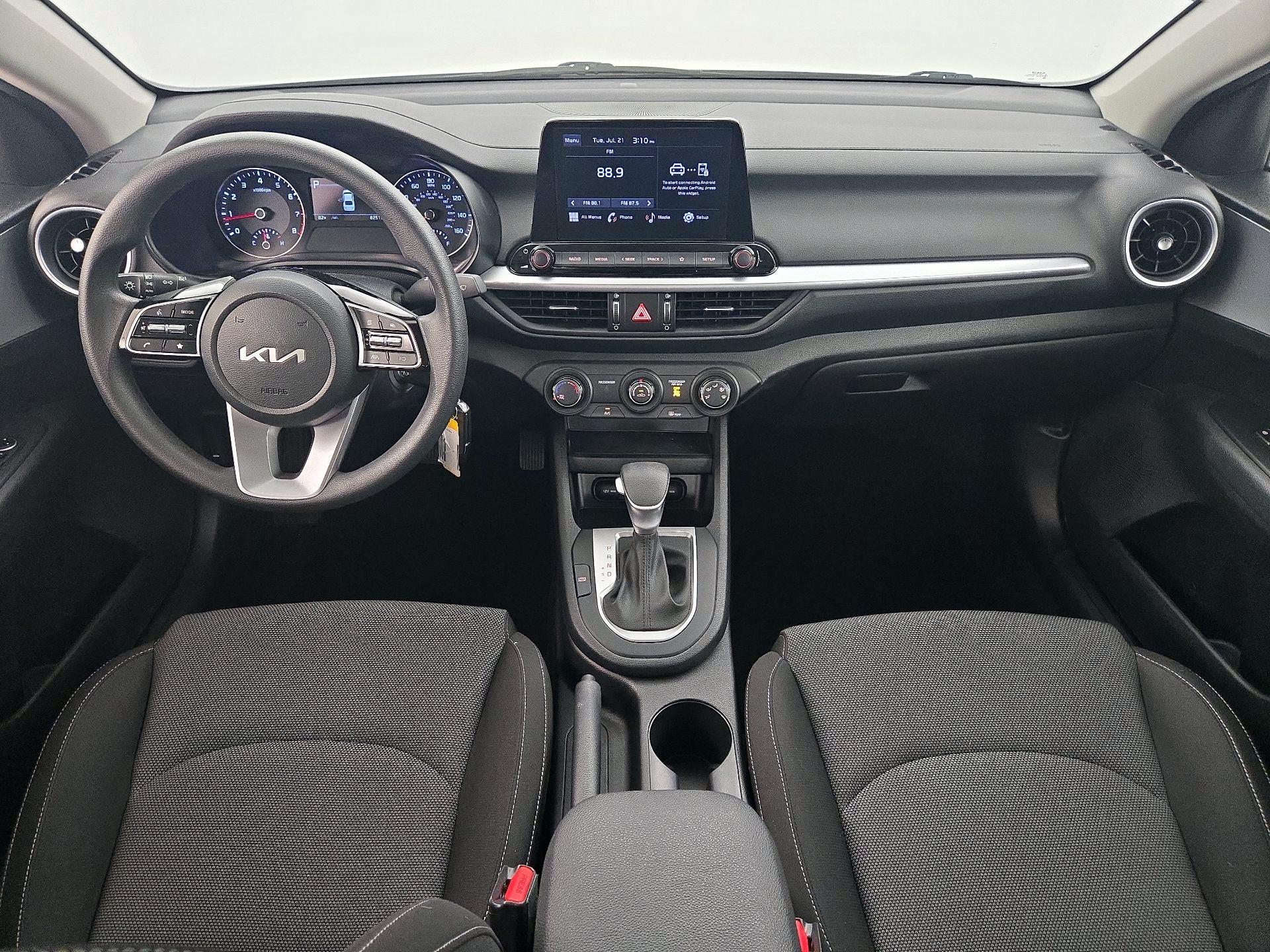Thumbnail: 2023 Kia Forte - 9