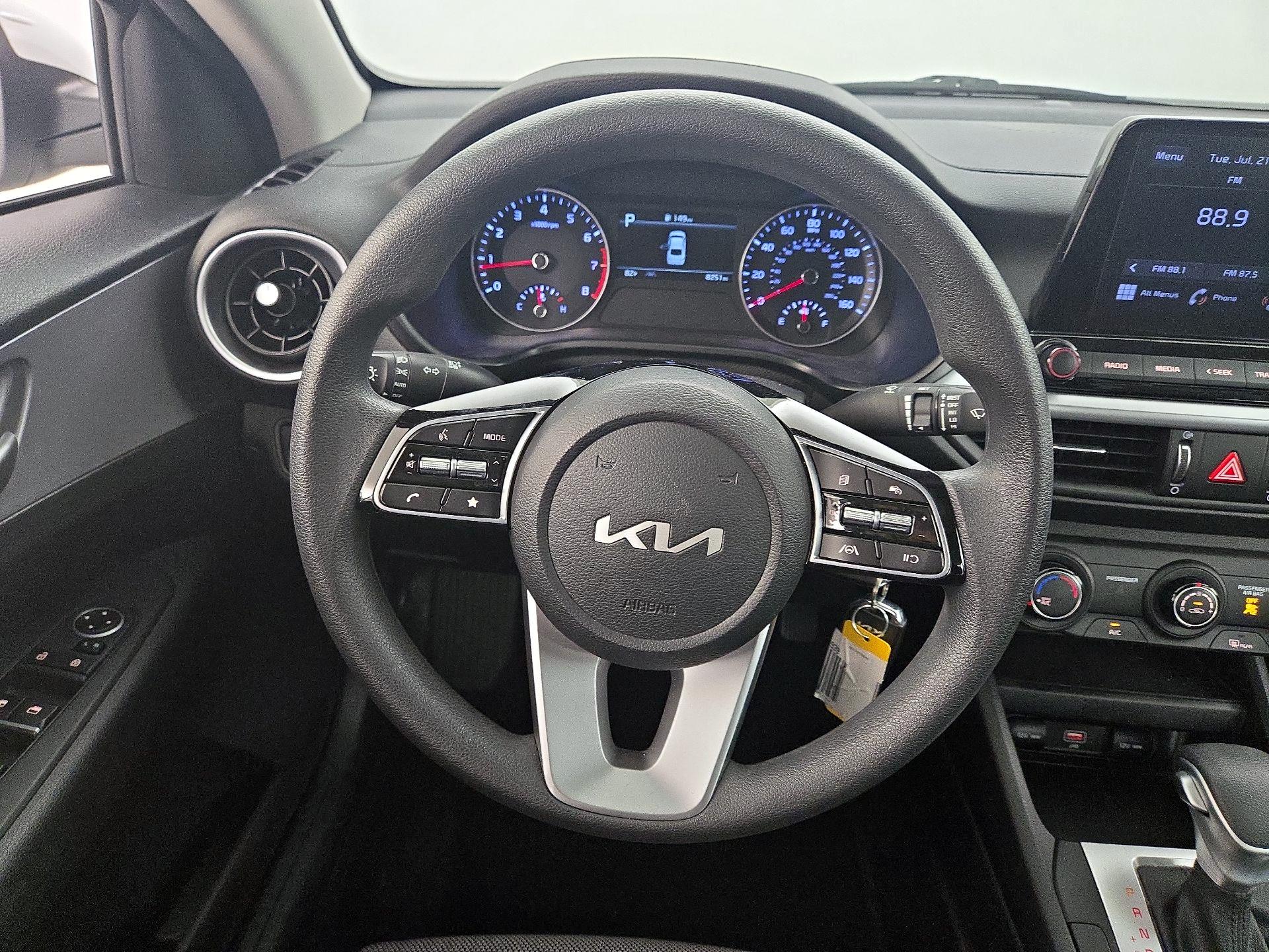 Thumbnail: 2023 Kia Forte - 10