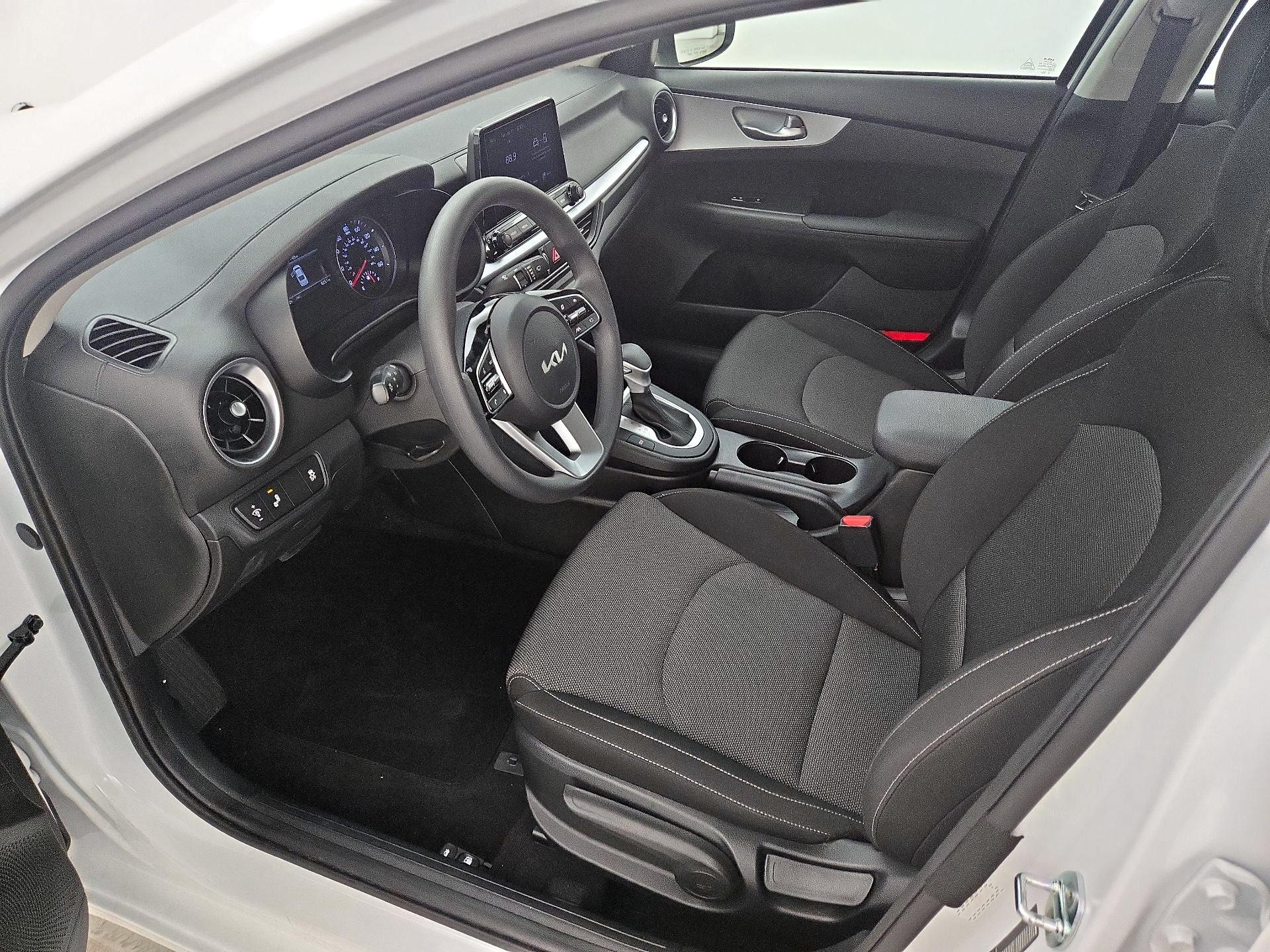 Thumbnail: 2023 Kia Forte - 11