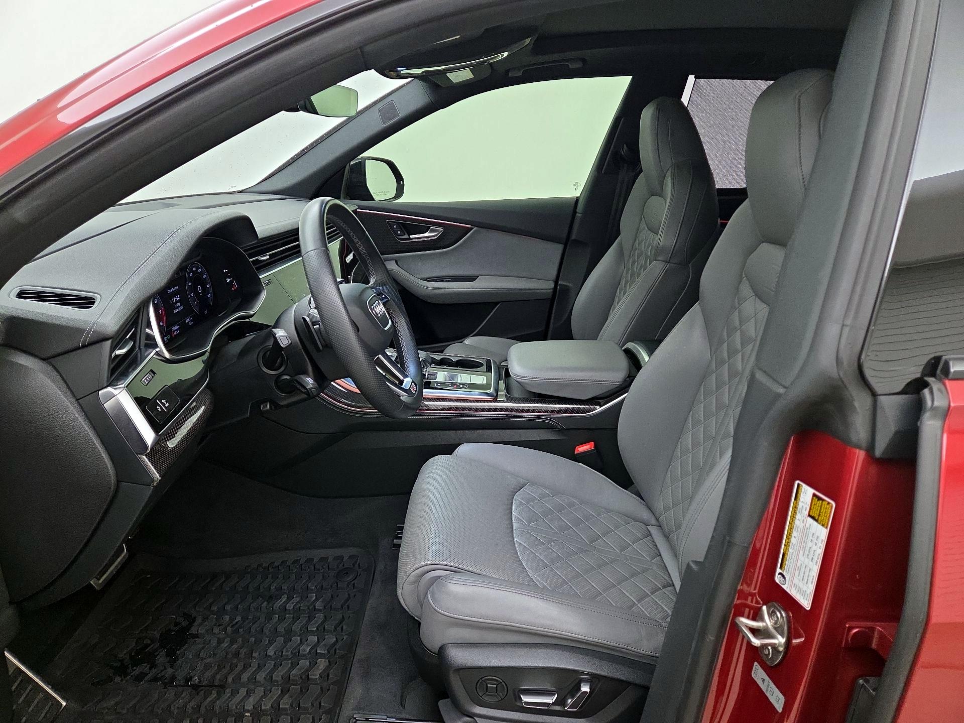 Thumbnail: 2023 Audi SQ8 - 11