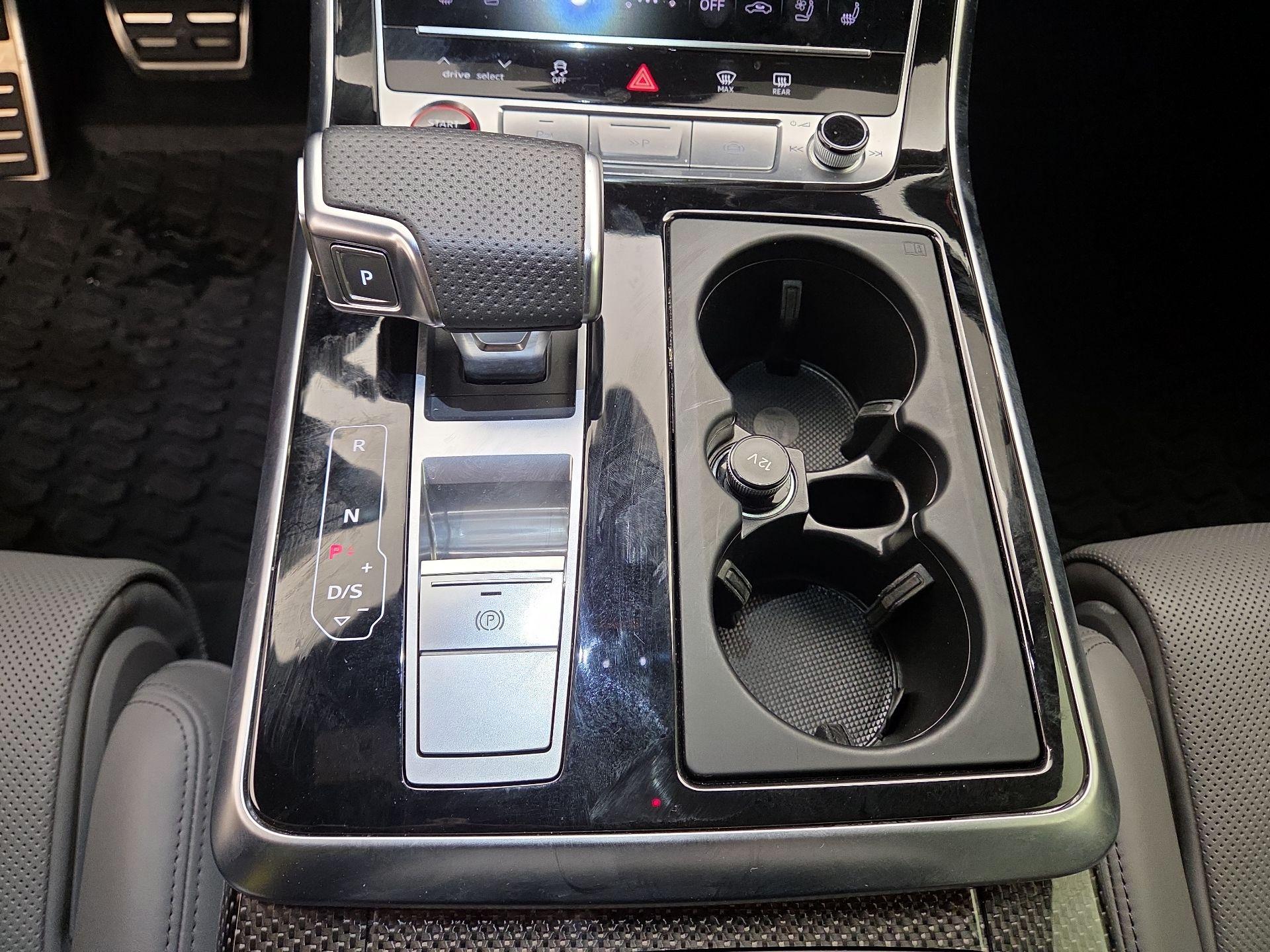 Thumbnail: 2023 Audi SQ8 - 18