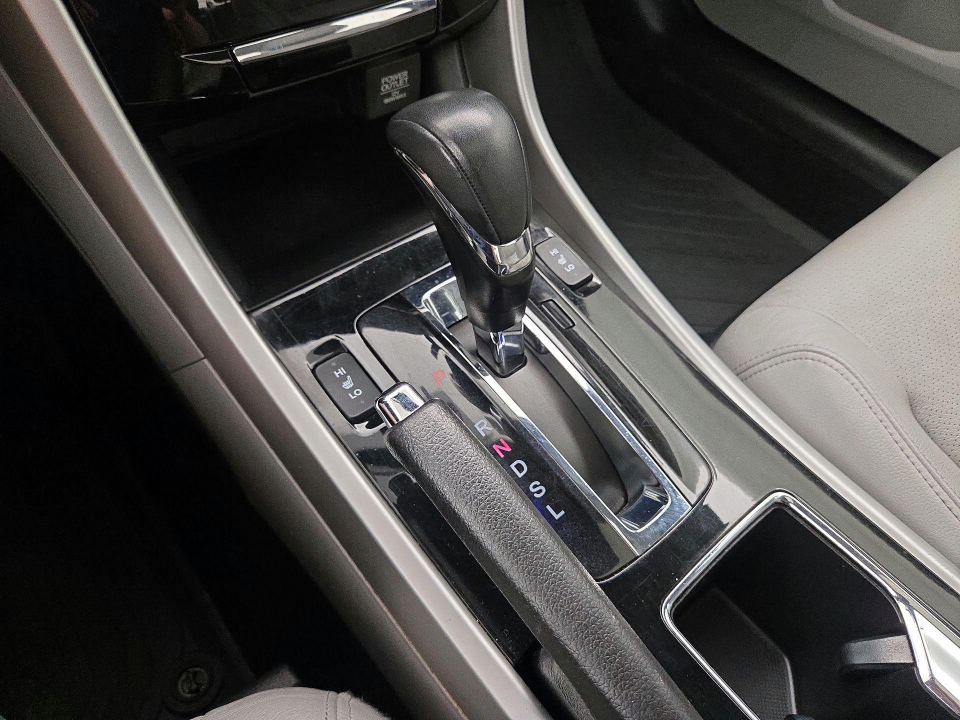 Thumbnail: 2017 Honda Accord - 17