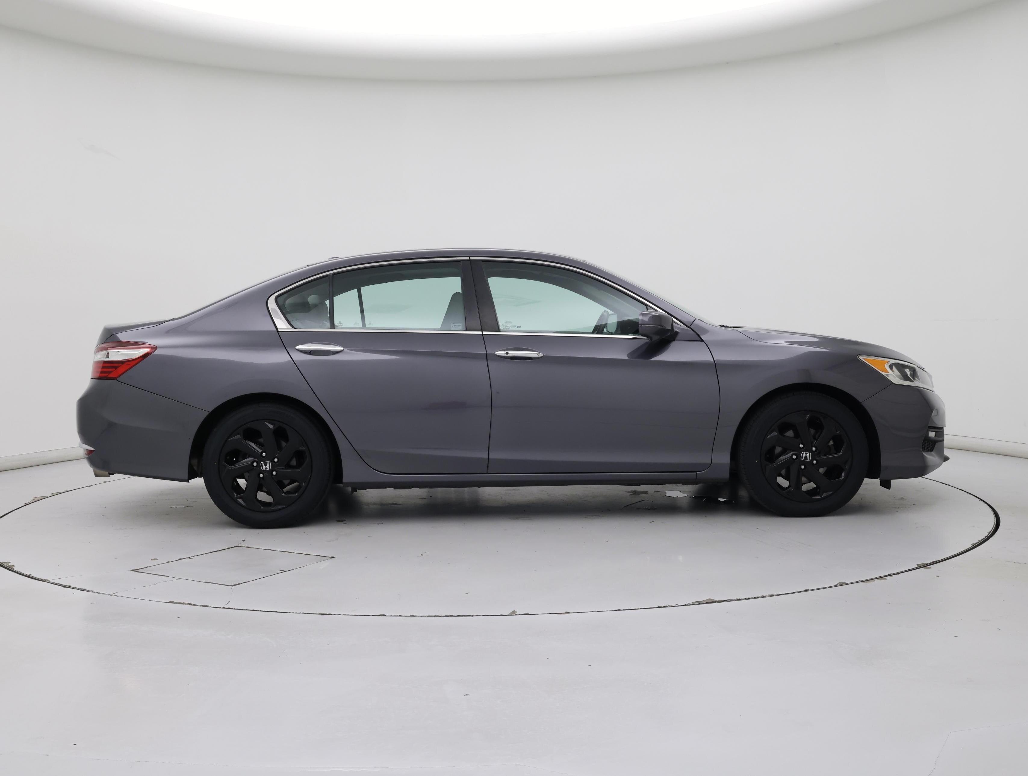 Thumbnail: 2017 Honda Accord - 7