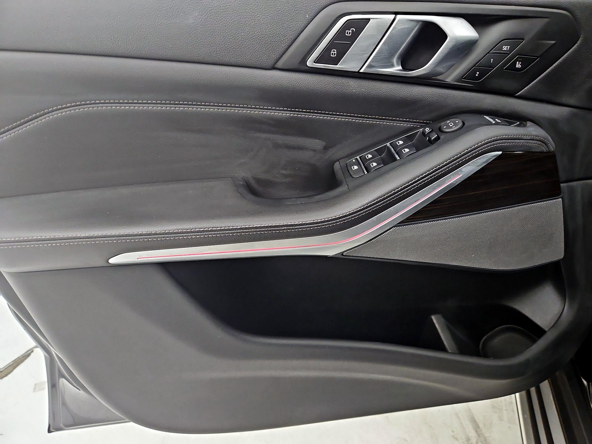 Thumbnail: 2021 BMW X5 - 12
