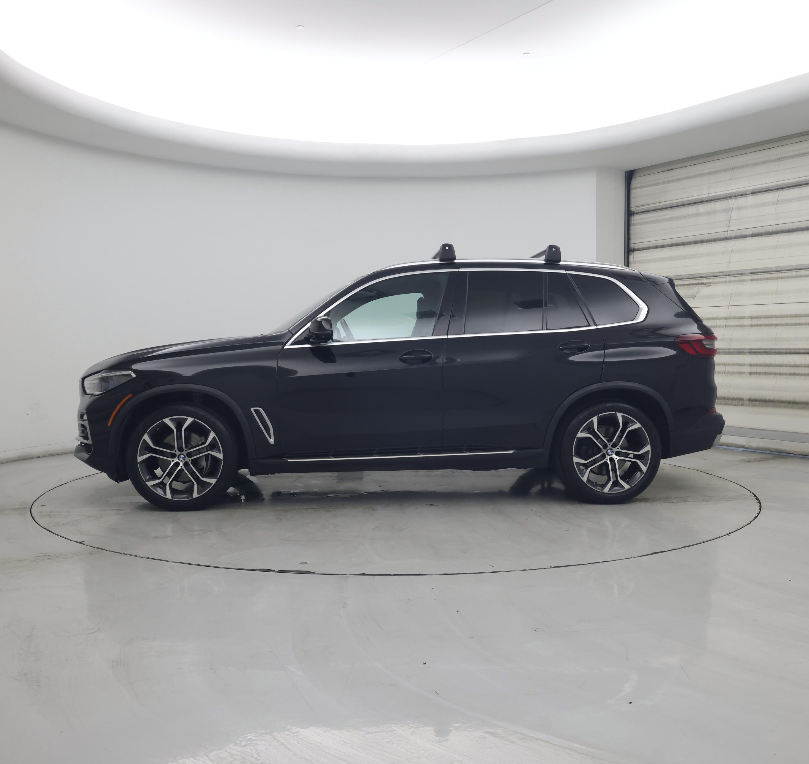 Thumbnail: 2021 BMW X5 - 3