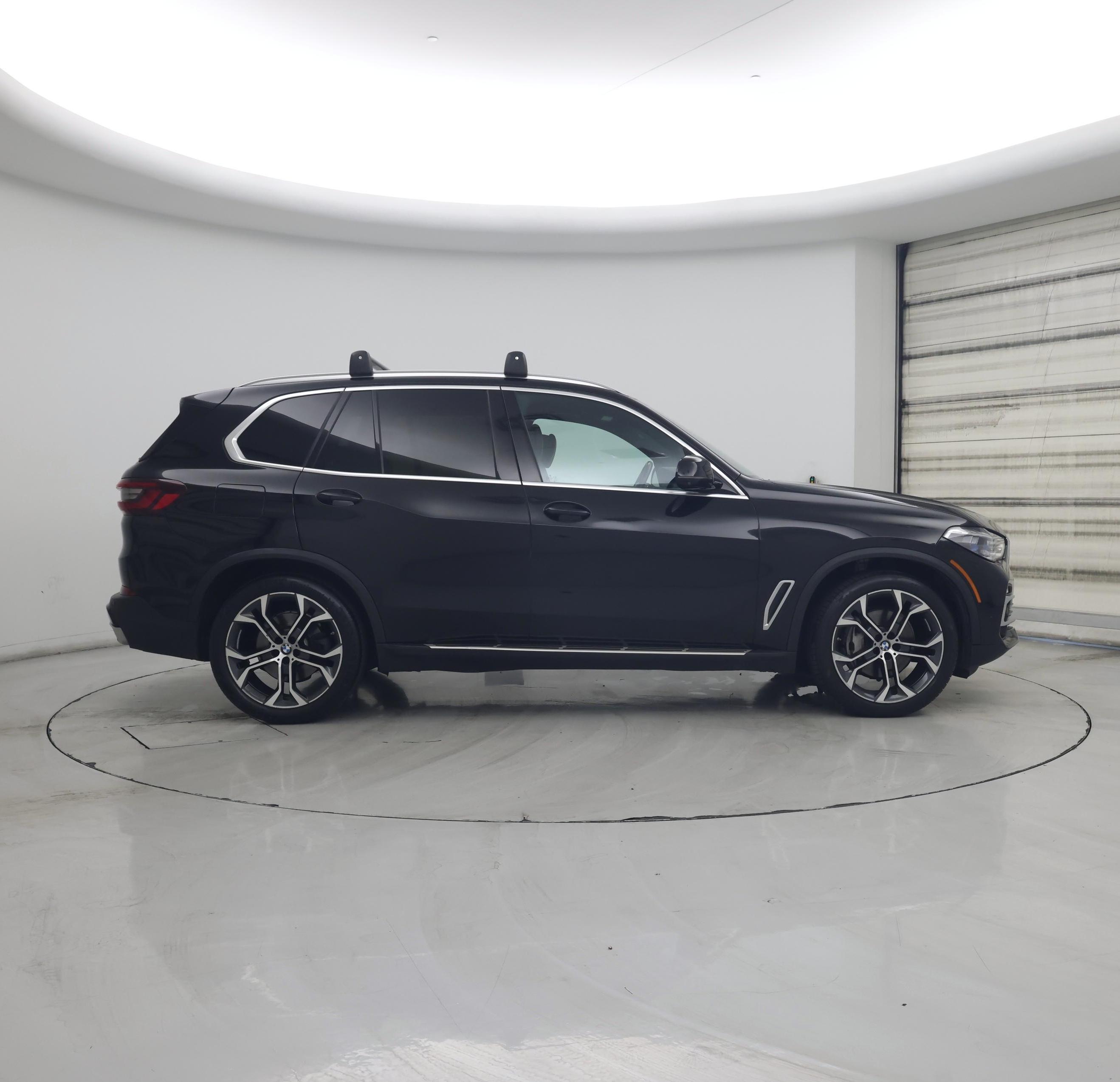 Thumbnail: 2021 BMW X5 - 7