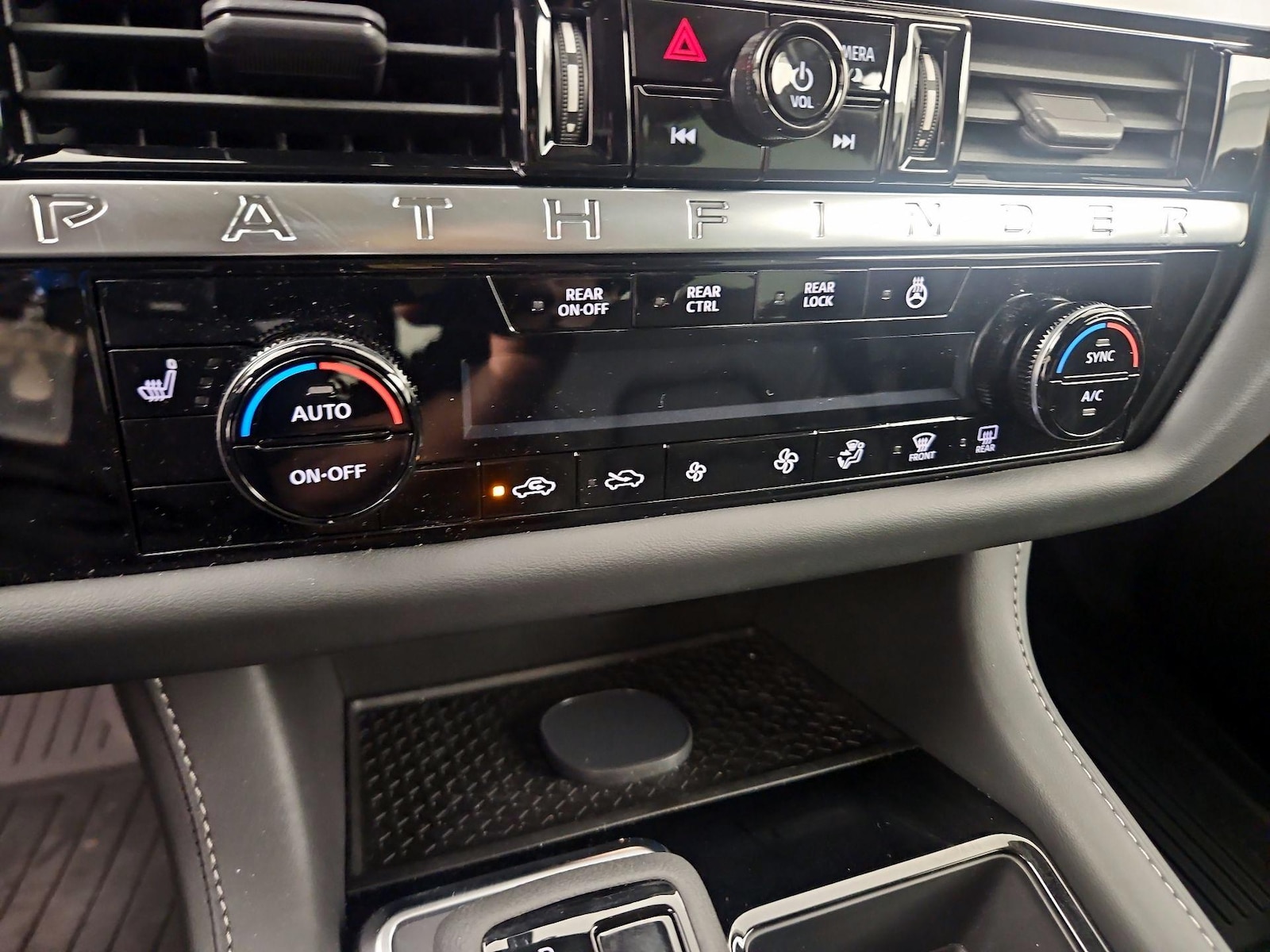 2026 Nissan Pathfinder SL - Photo 17