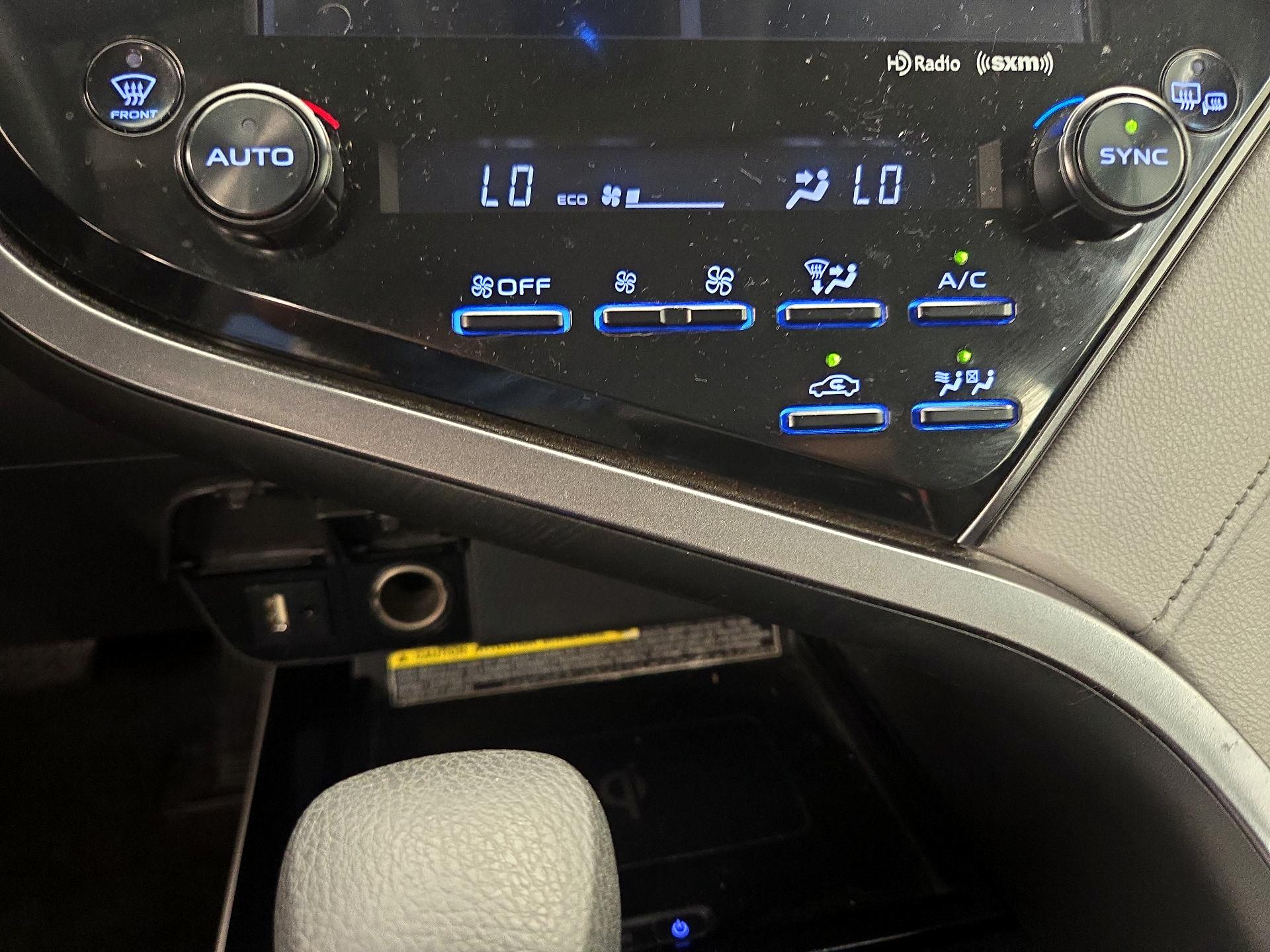 Thumbnail: 2019 Toyota Camry - 16