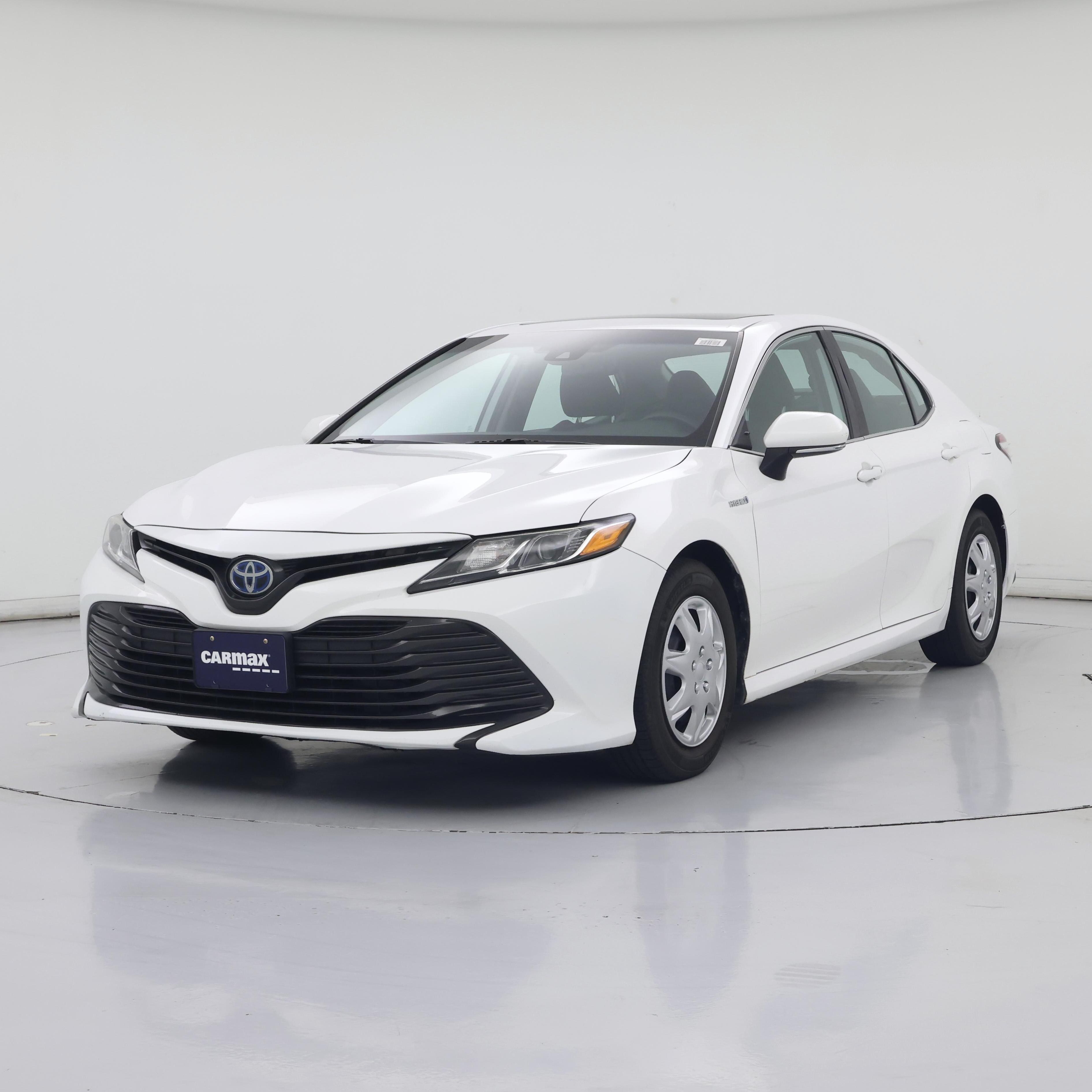 Thumbnail: 2019 Toyota Camry - 4