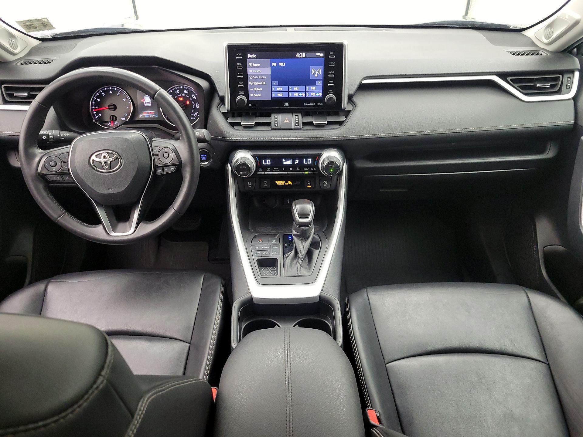 Thumbnail: 2021 Toyota RAV4 - 9