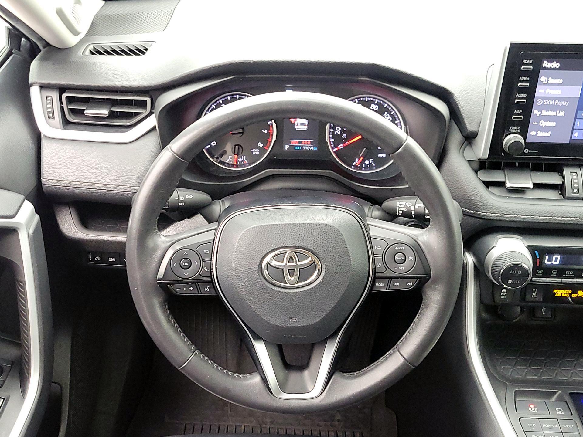 Thumbnail: 2021 Toyota RAV4 - 10