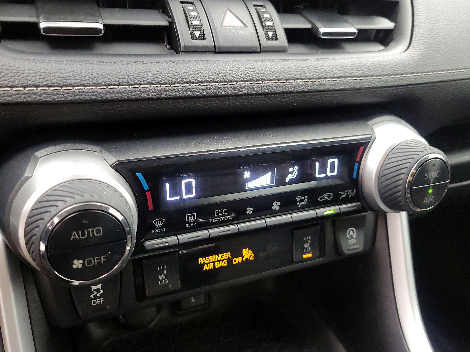 Thumbnail: 2021 Toyota RAV4 - 16
