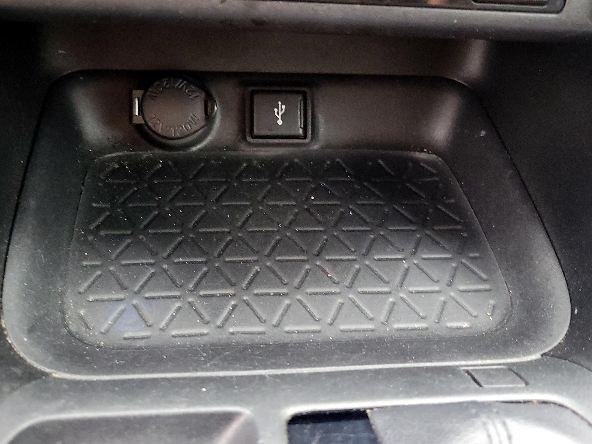 Thumbnail: 2021 Toyota RAV4 - 18
