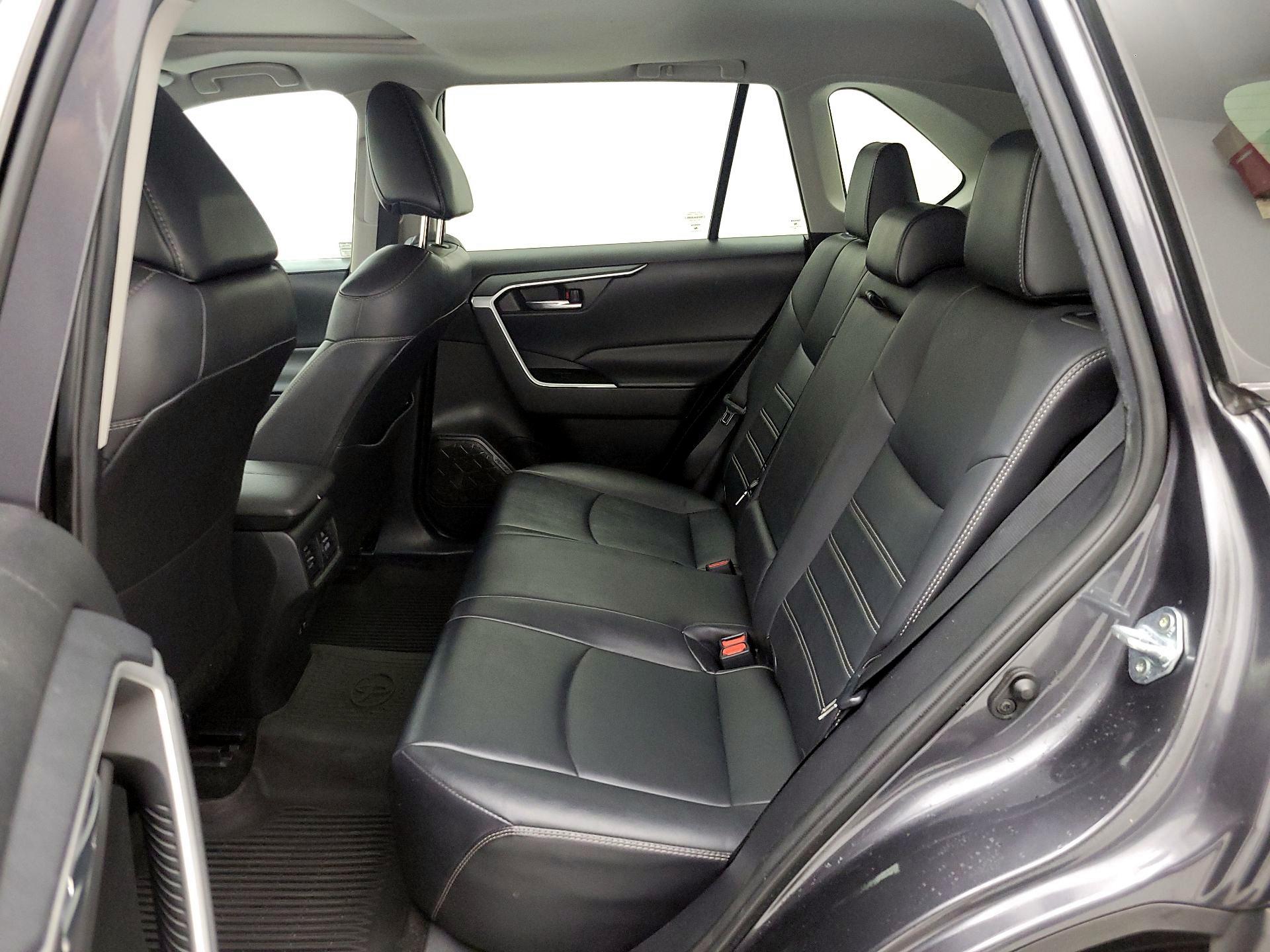 Thumbnail: 2021 Toyota RAV4 - 20