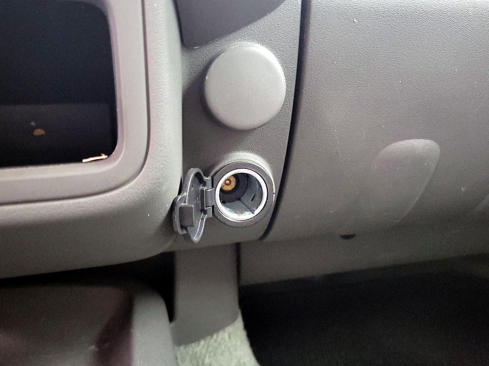 2014 Nissan Frontier S - Photo 18