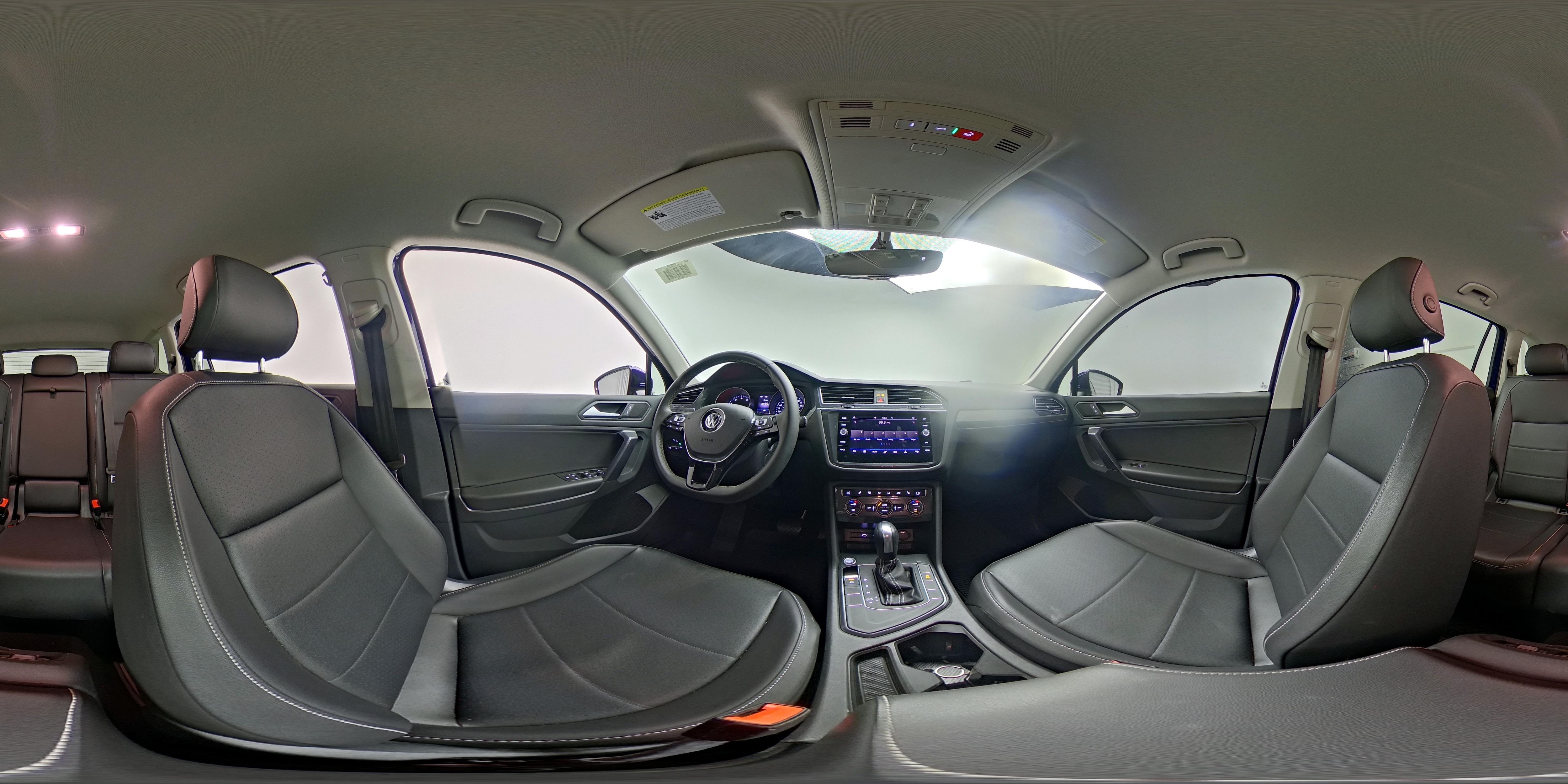 2021 Volkswagen Tiguan SE - Photo 21