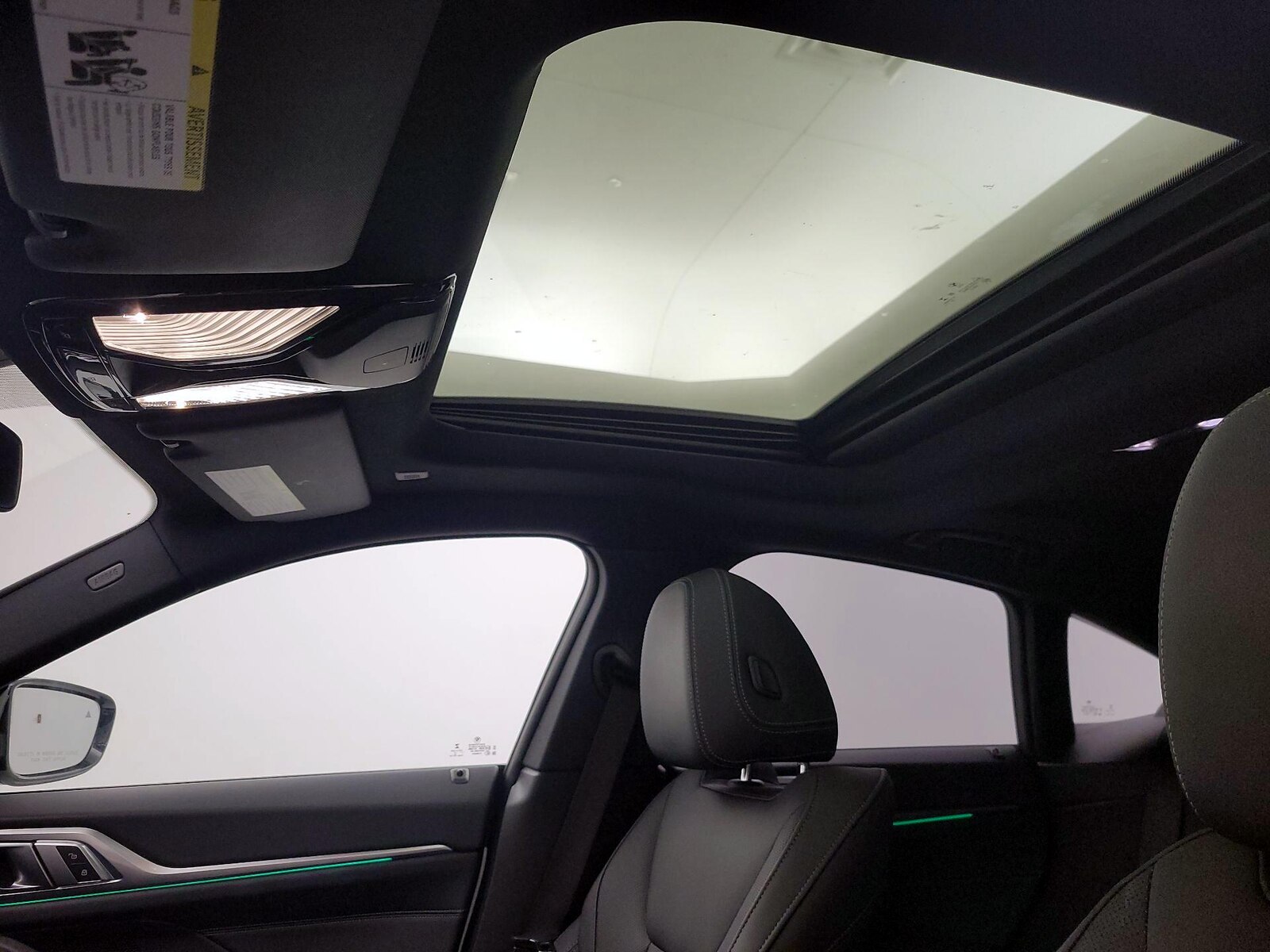 Sunroof(s) & Overhead Airbags