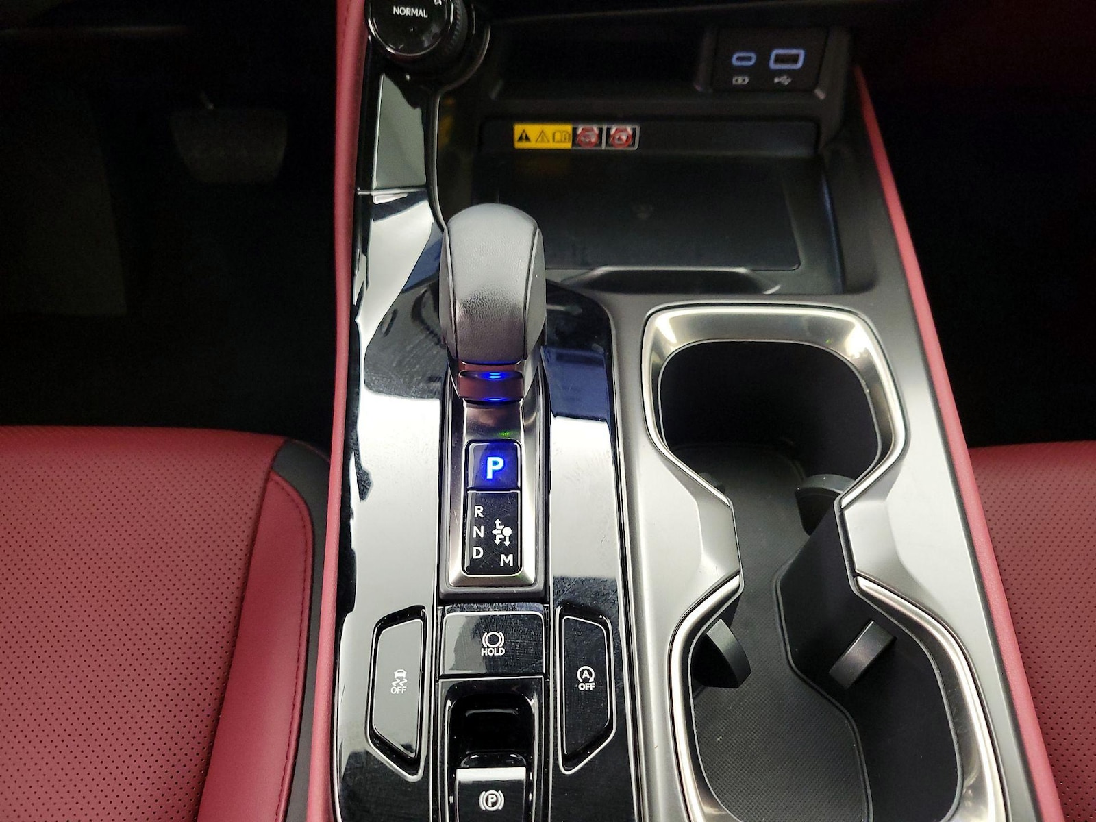 2025 Lexus NX 250 - Photo 18
