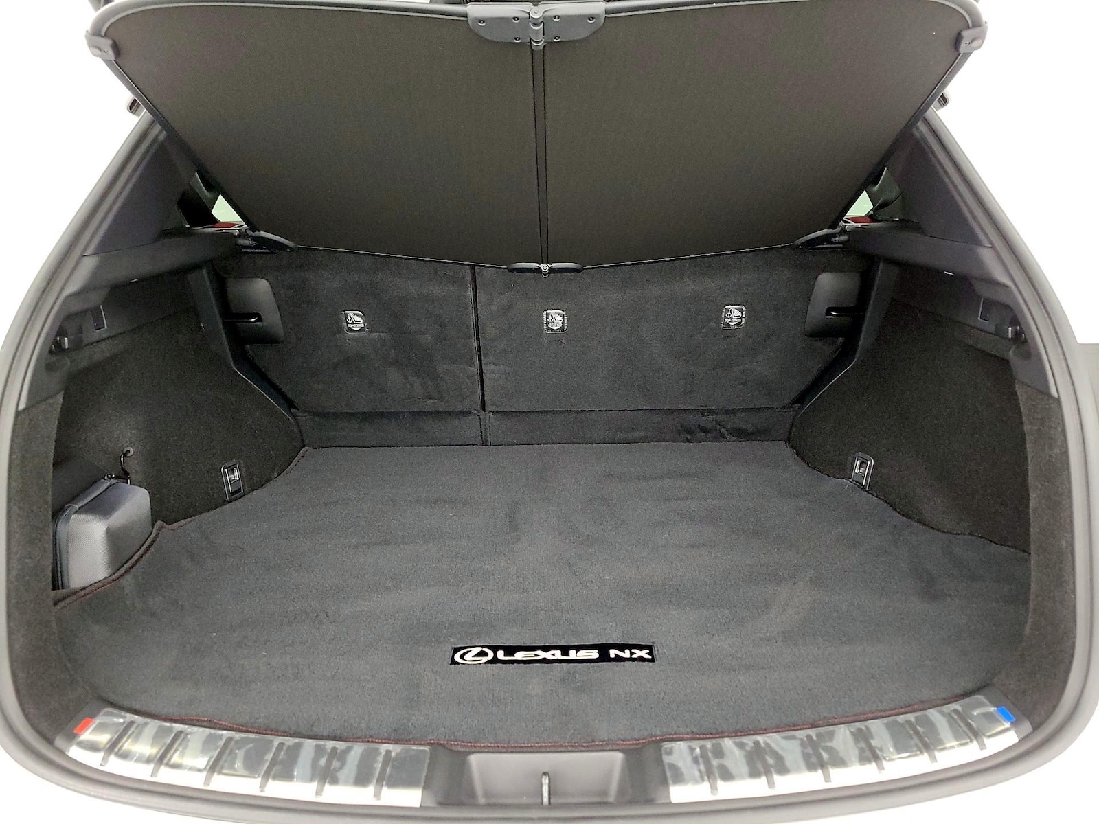 2025 Lexus NX 250 - Photo 22
