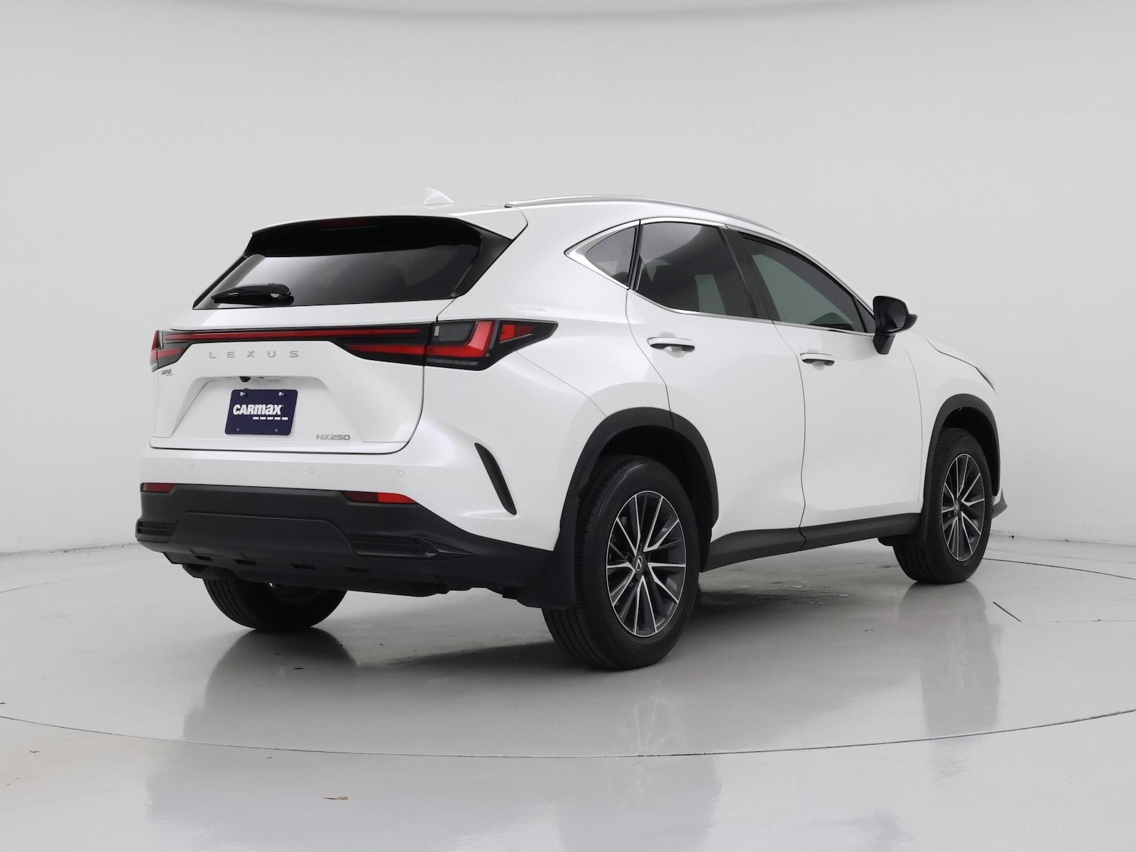2025 Lexus NX 250 - Photo 9