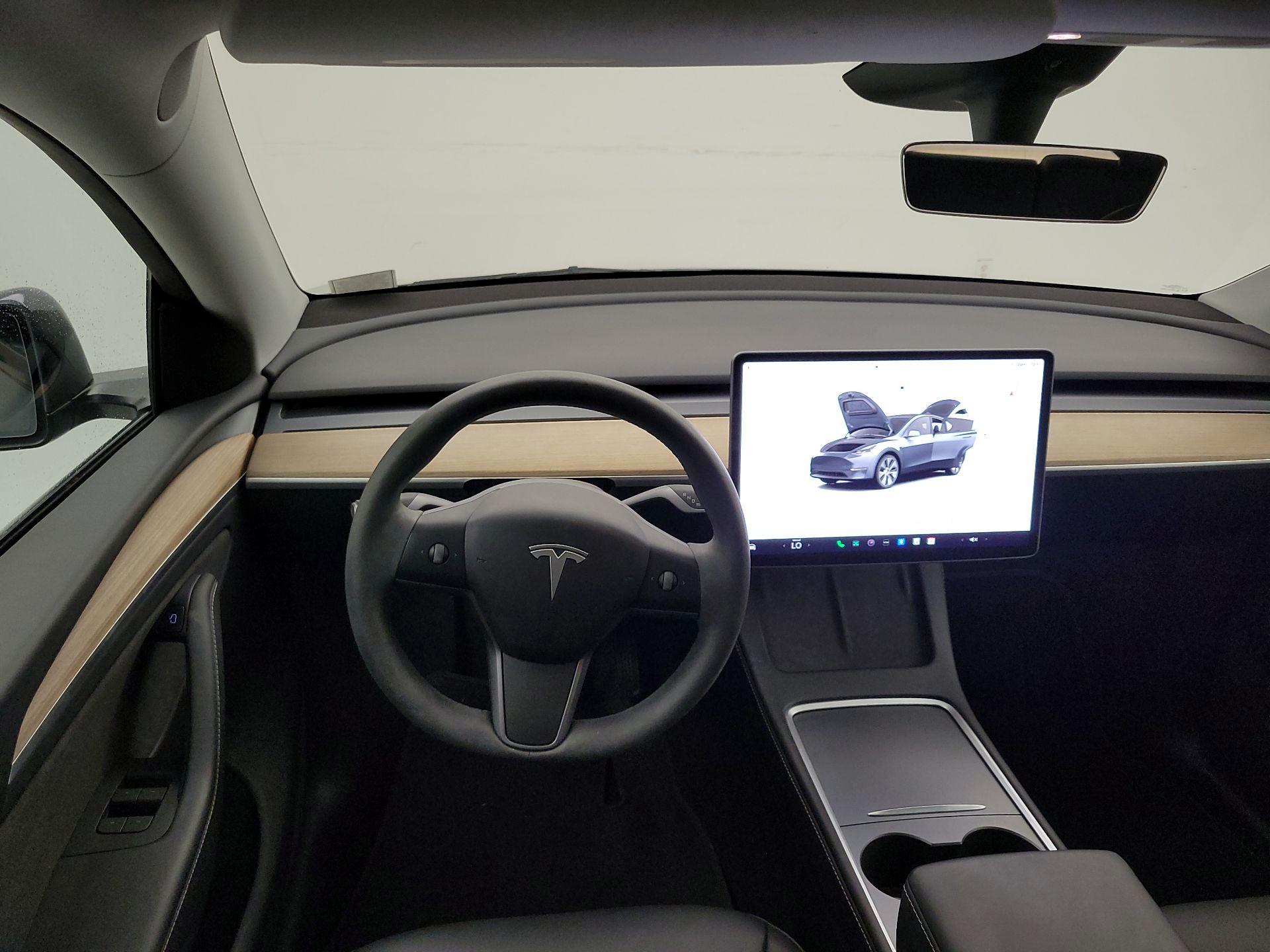Thumbnail: 2023 Tesla Model Y - 10