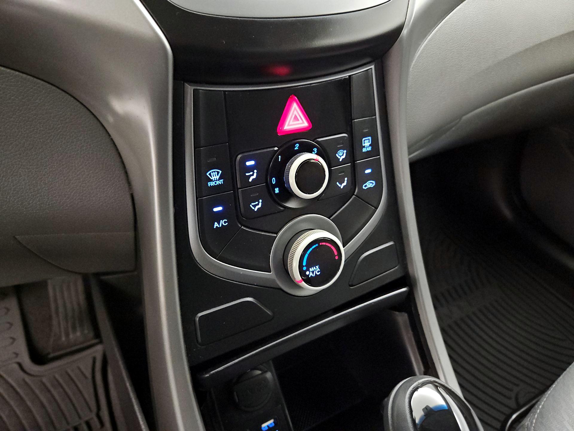 Thumbnail: 2014 Hyundai Elantra - 15