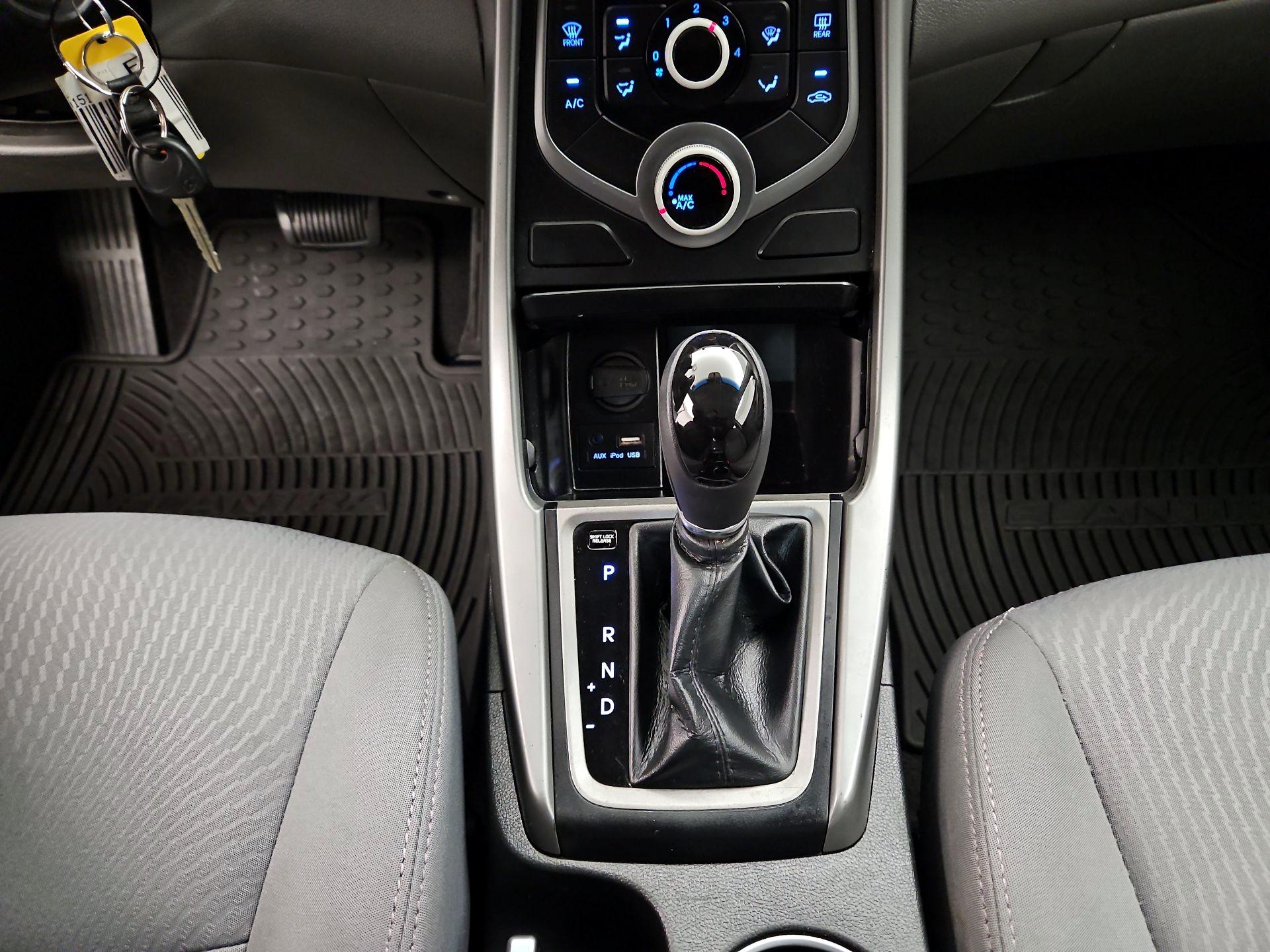 Thumbnail: 2014 Hyundai Elantra - 16