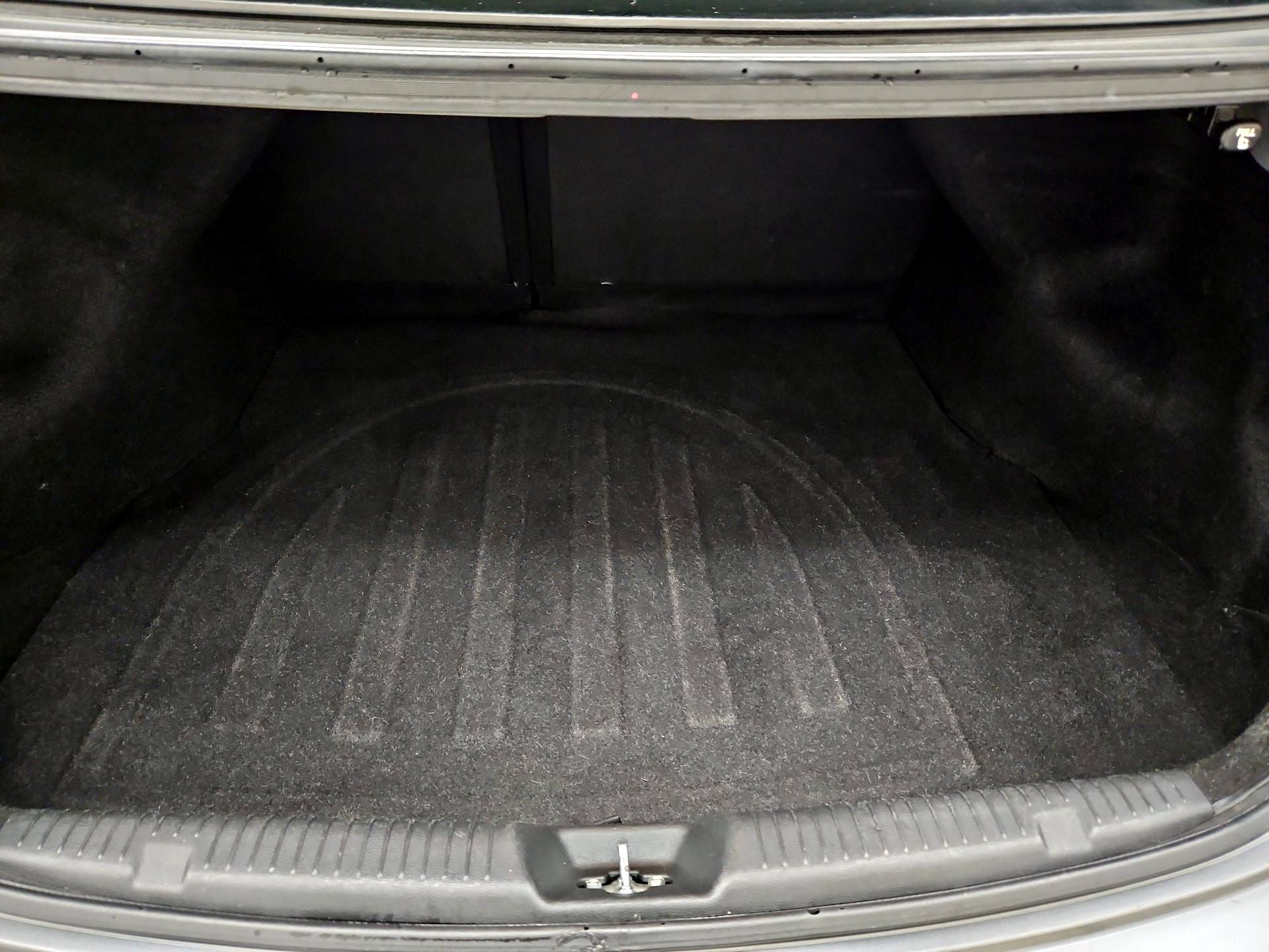 Thumbnail: 2014 Hyundai Elantra - 19