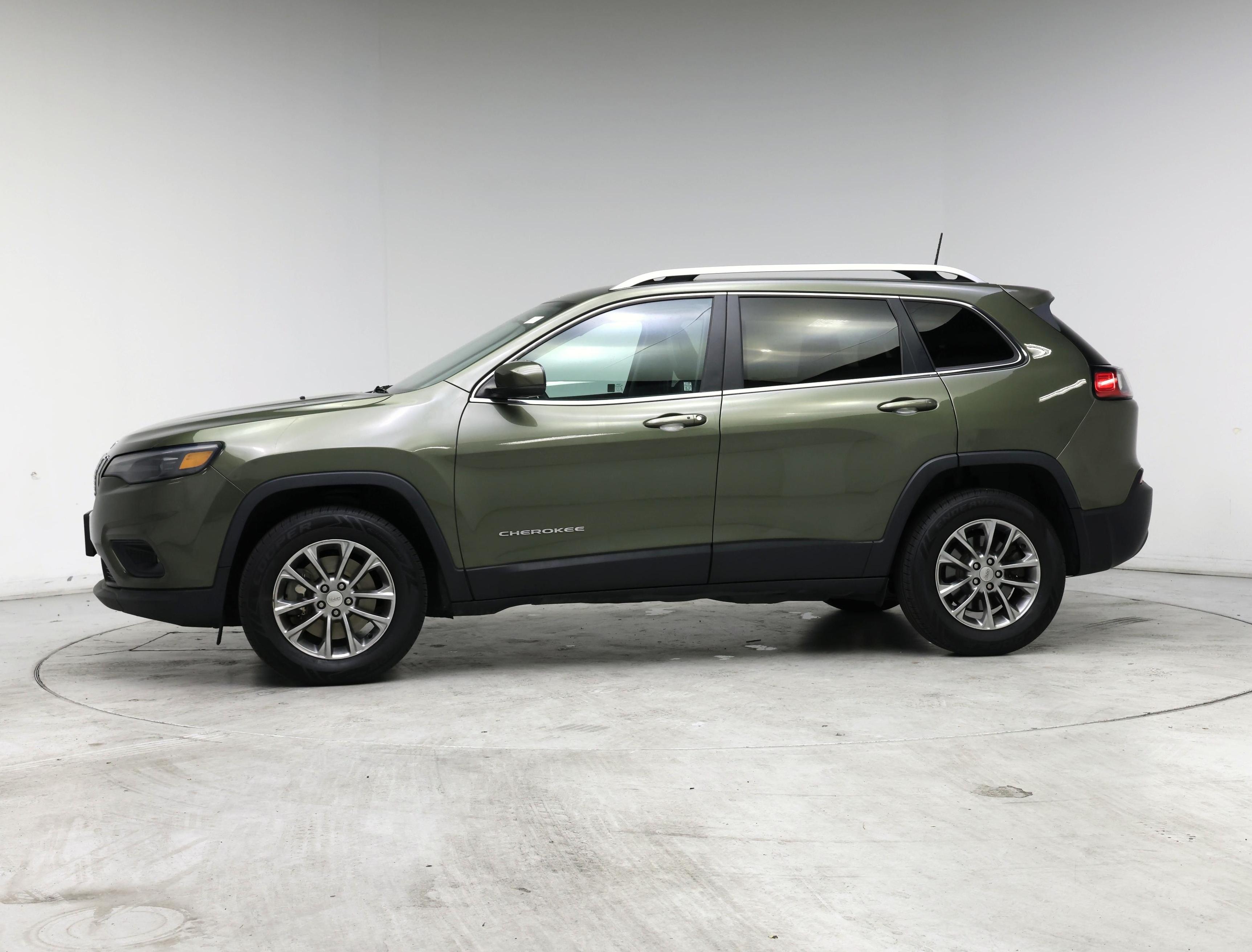 Thumbnail: 2019 Jeep Cherokee - 3