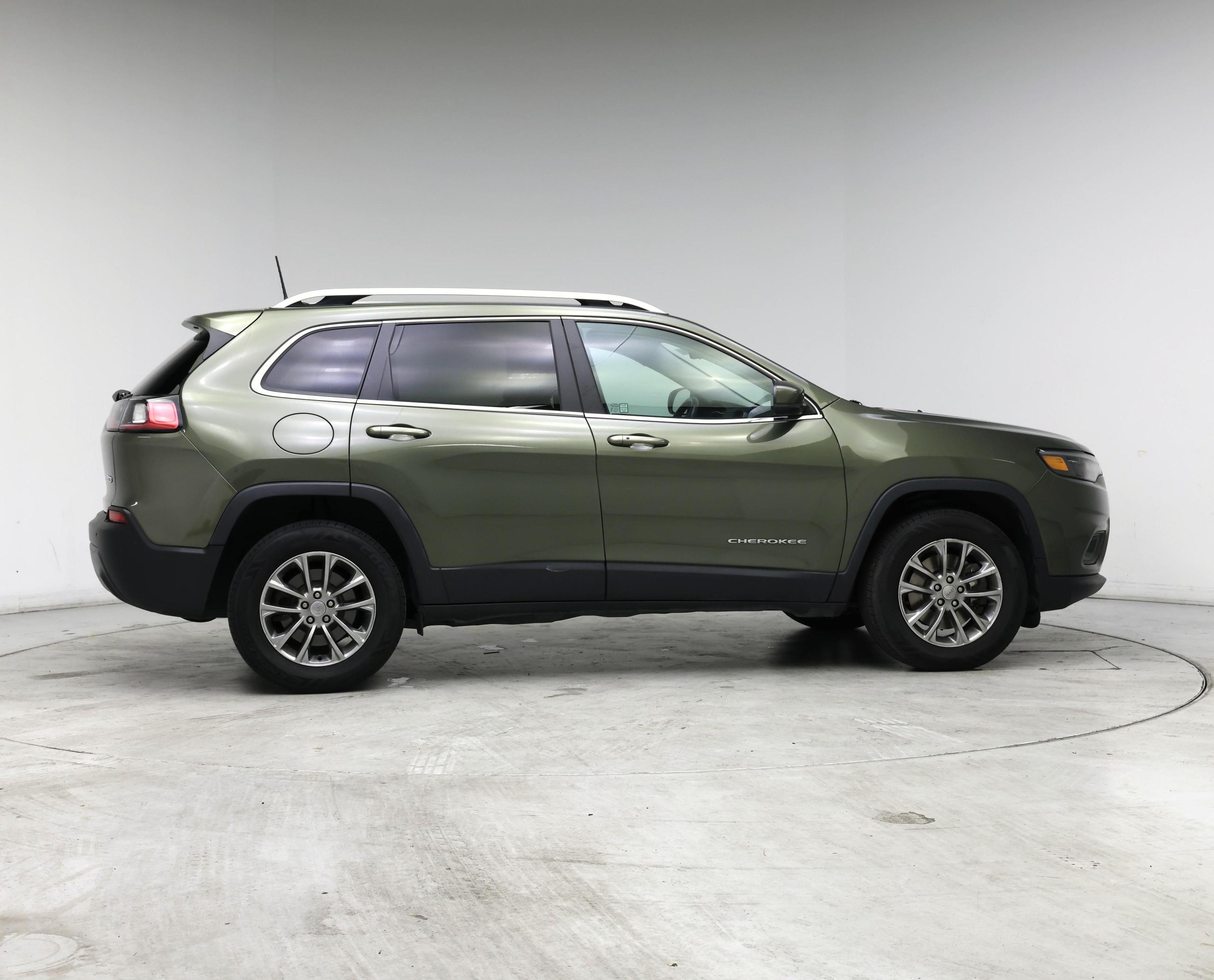 Thumbnail: 2019 Jeep Cherokee - 7
