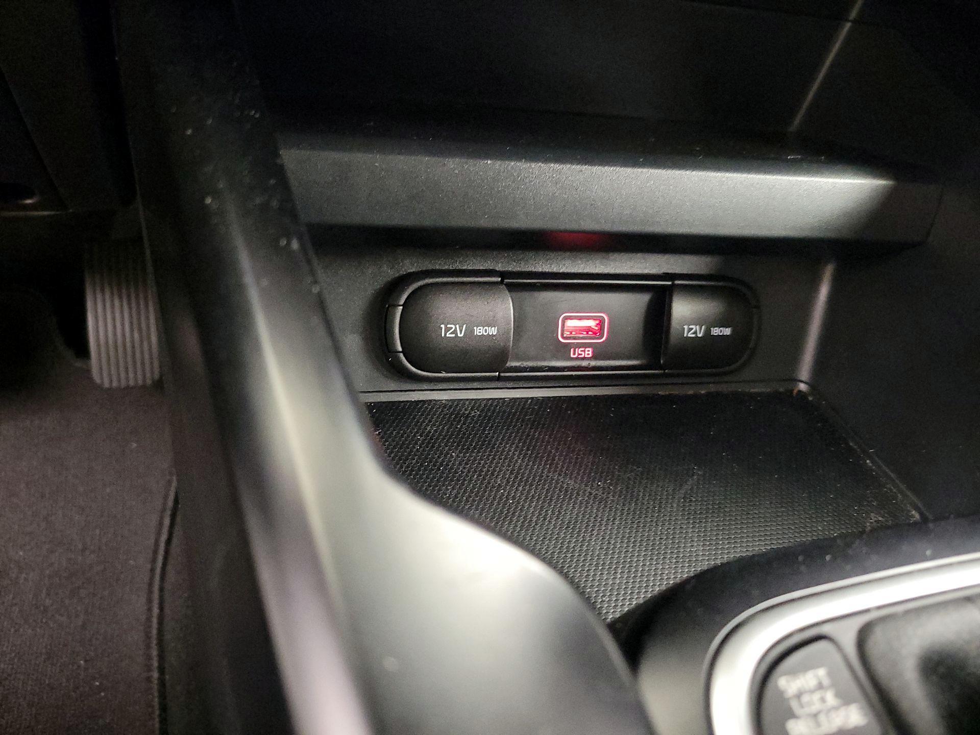 Thumbnail: 2020 Kia Soul - 18