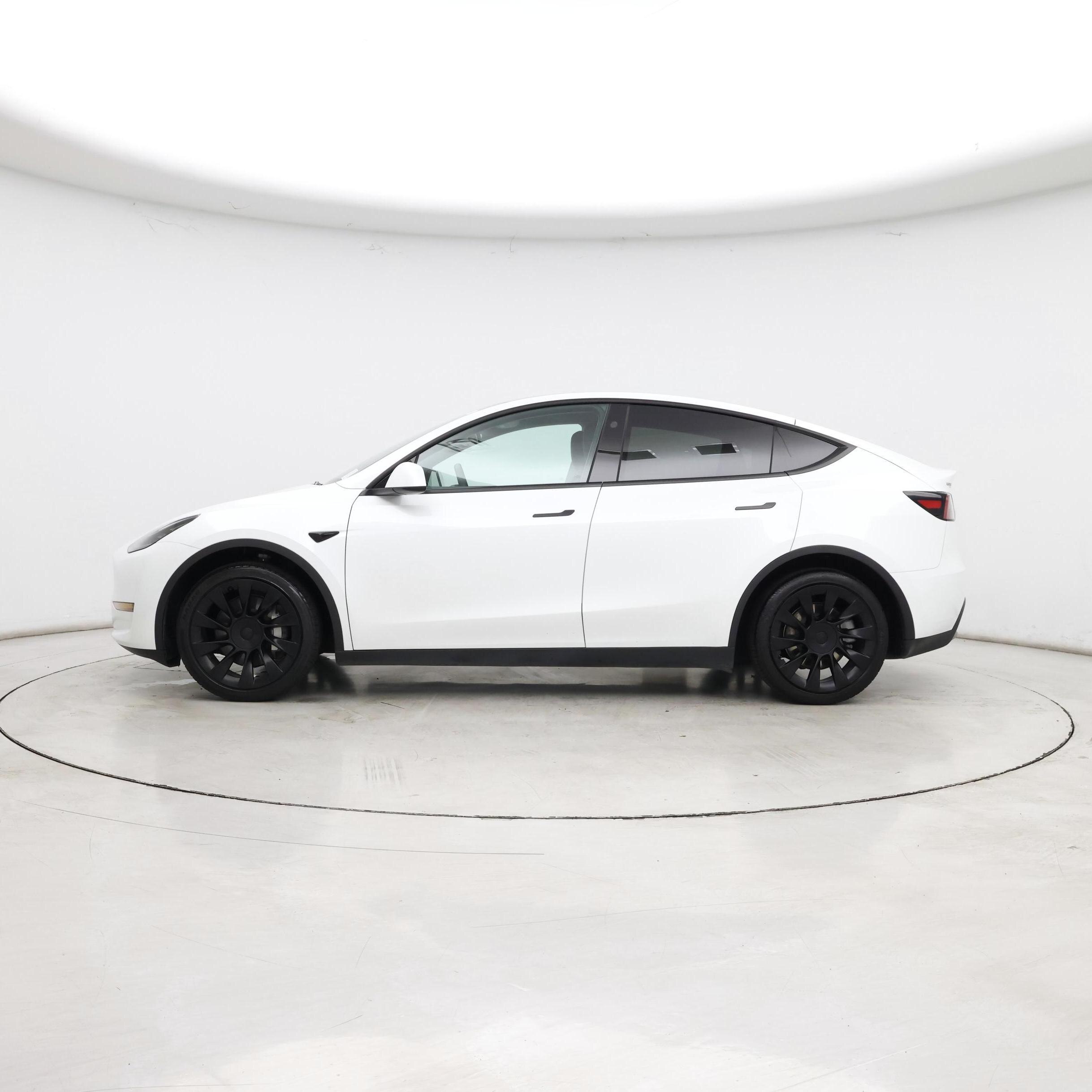 Thumbnail: 2024 Tesla Model Y - 3