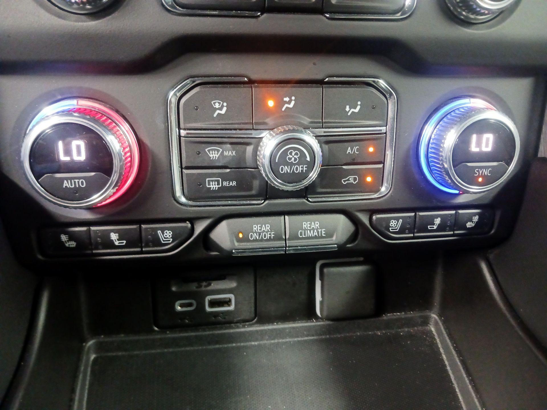 Thumbnail: 2021 GMC Yukon - 16