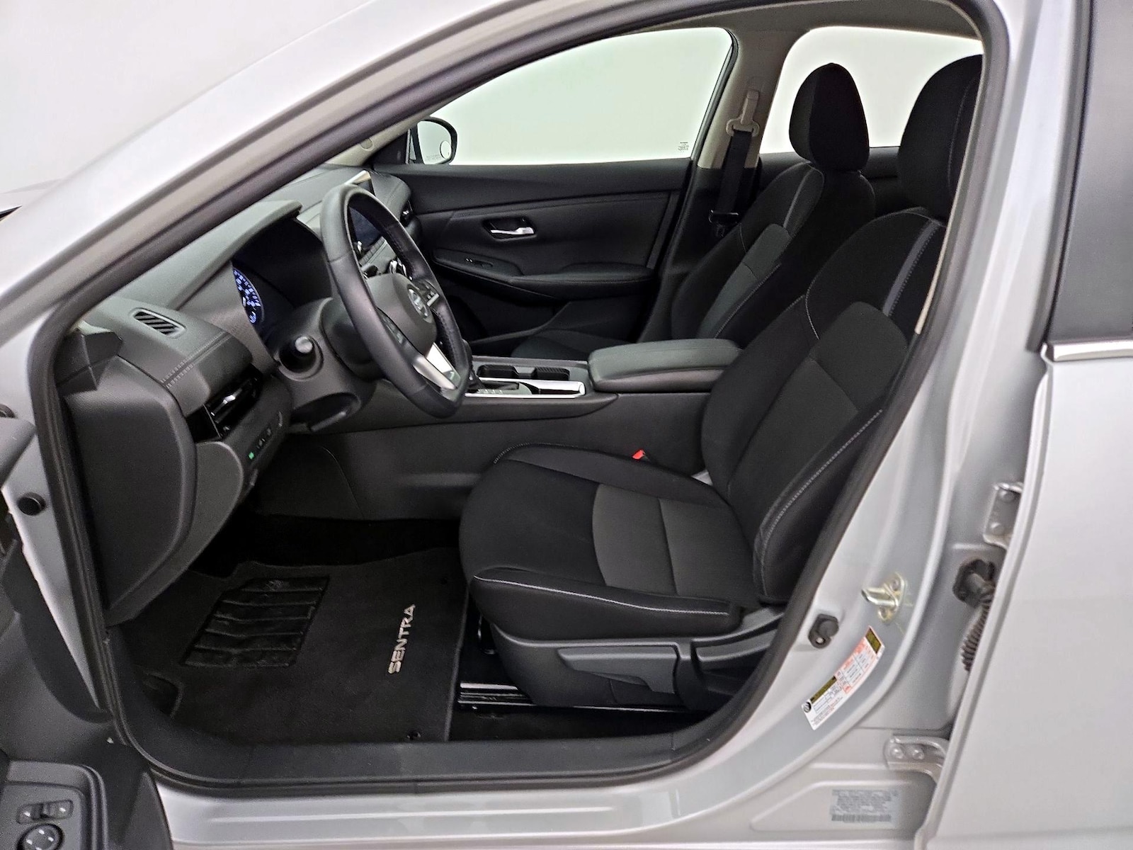 2020 Nissan Sentra SV - Photo 12