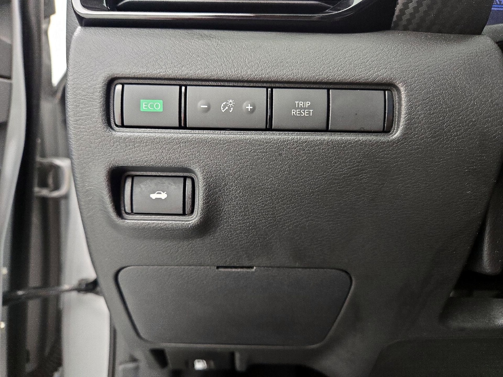 2020 Nissan Sentra SV - Photo 13