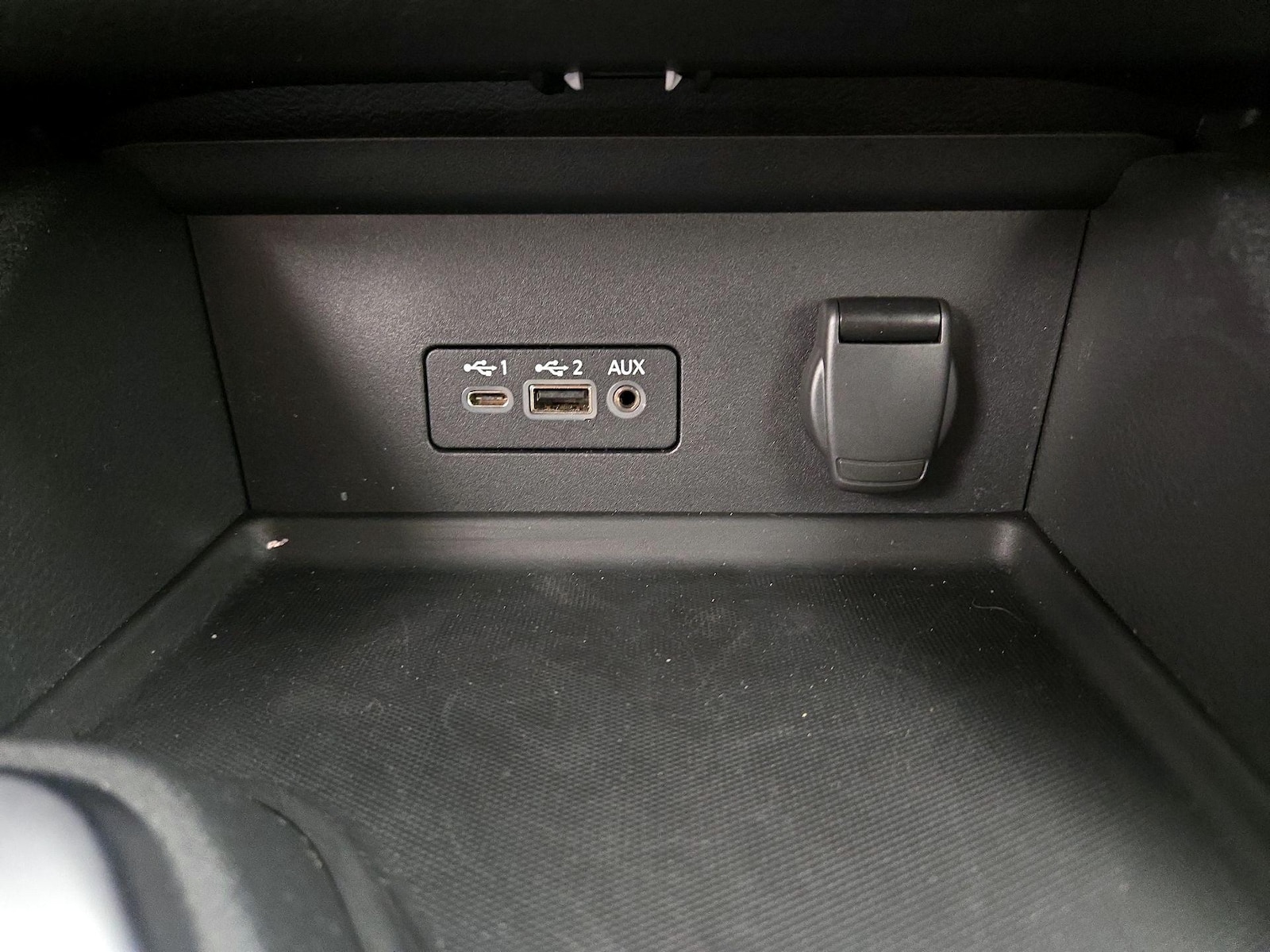 2020 Nissan Sentra SV - Photo 18