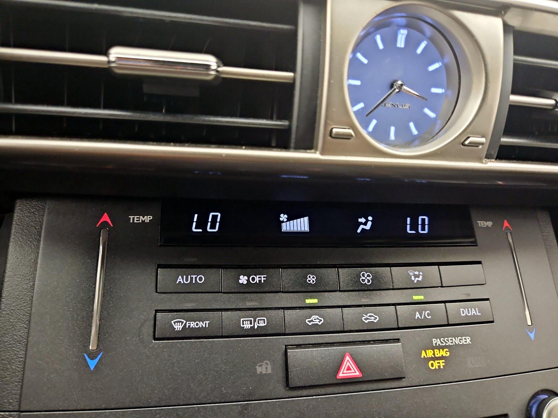 Thumbnail: 2016 Lexus IS - 16